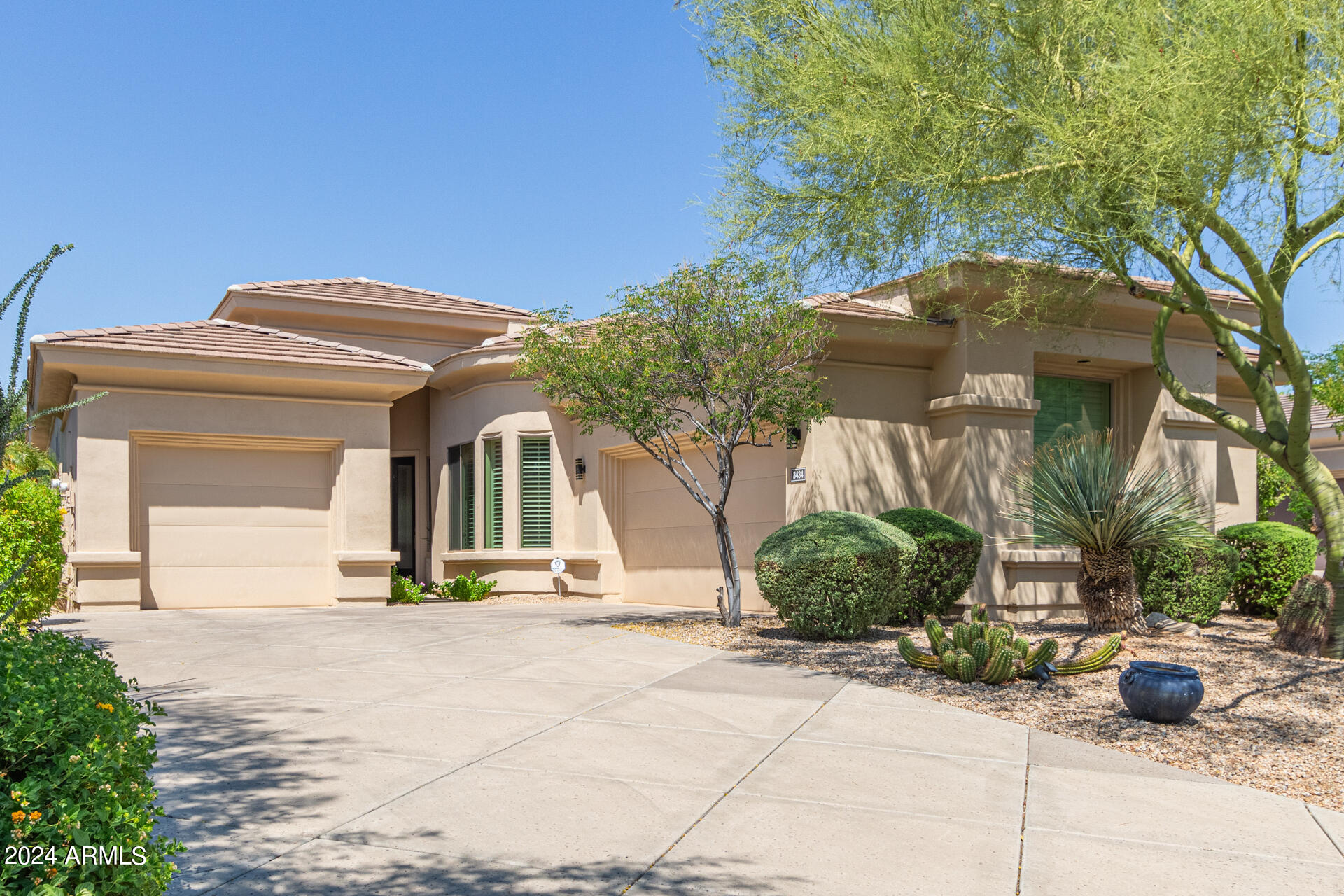 8434 E WINDRUNNER Drive