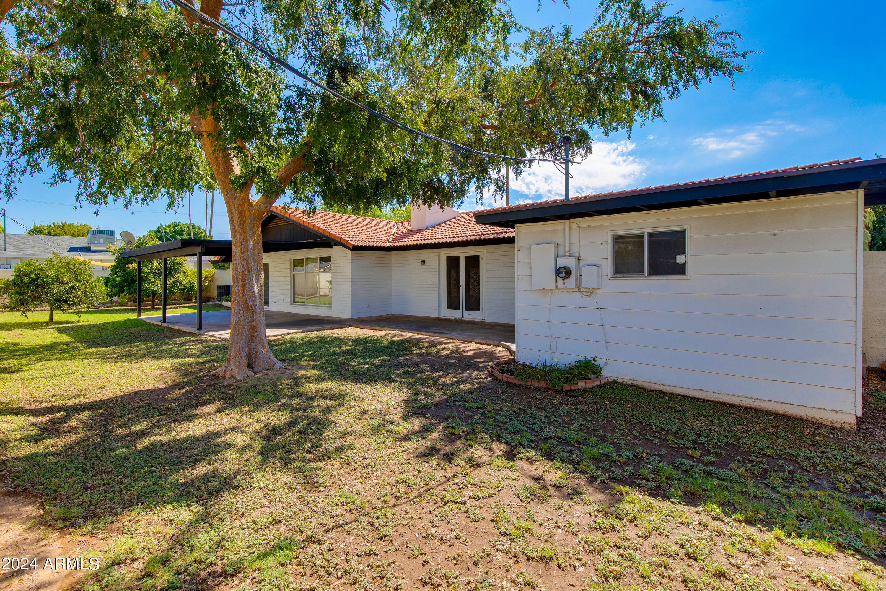 4924 E MULBERRY Drive