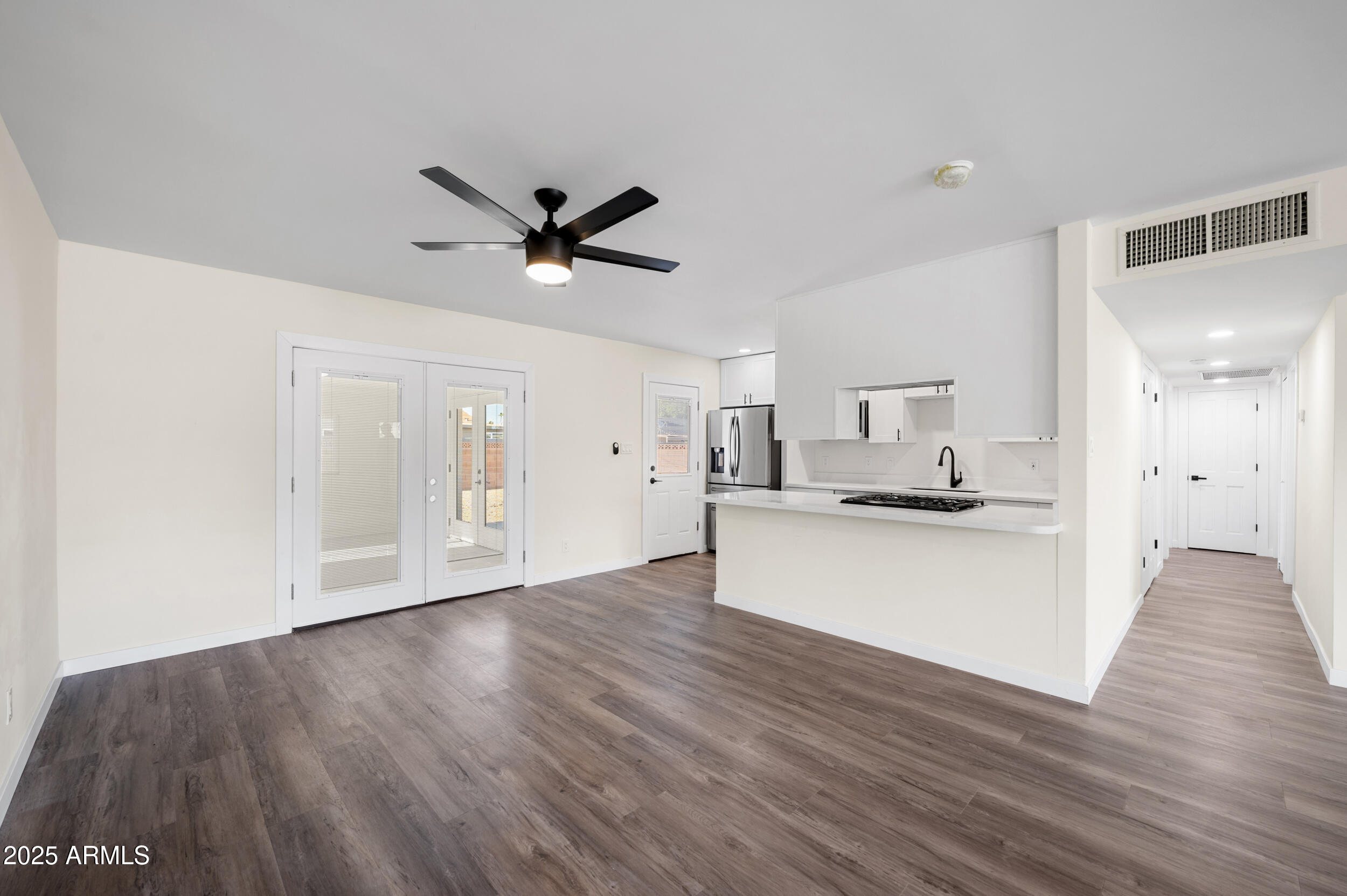 8524 E MARIPOSA Drive