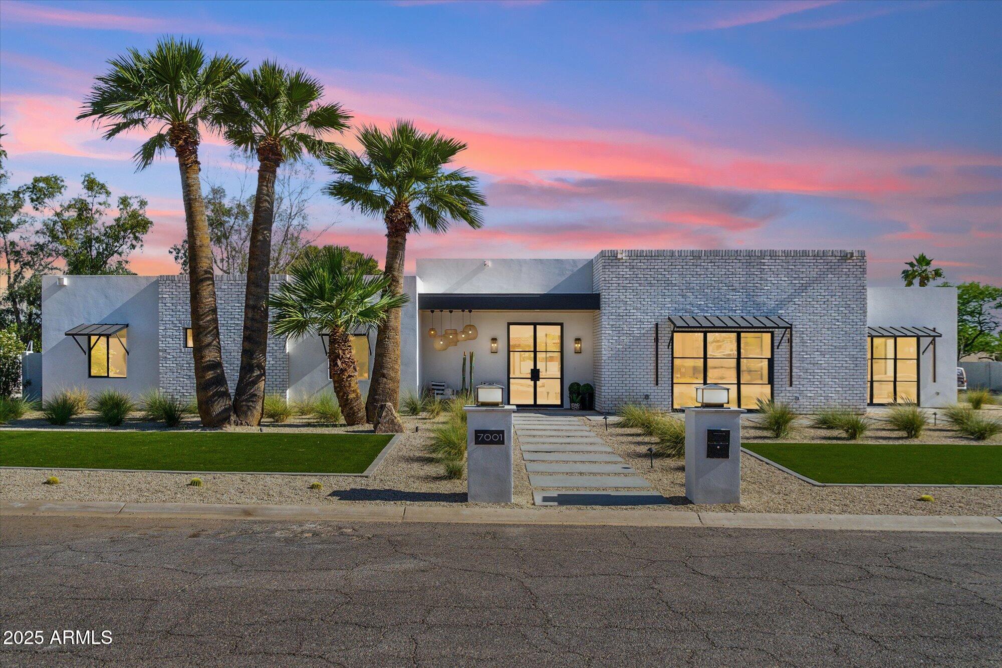 7001 E JOAN DE ARC Avenue