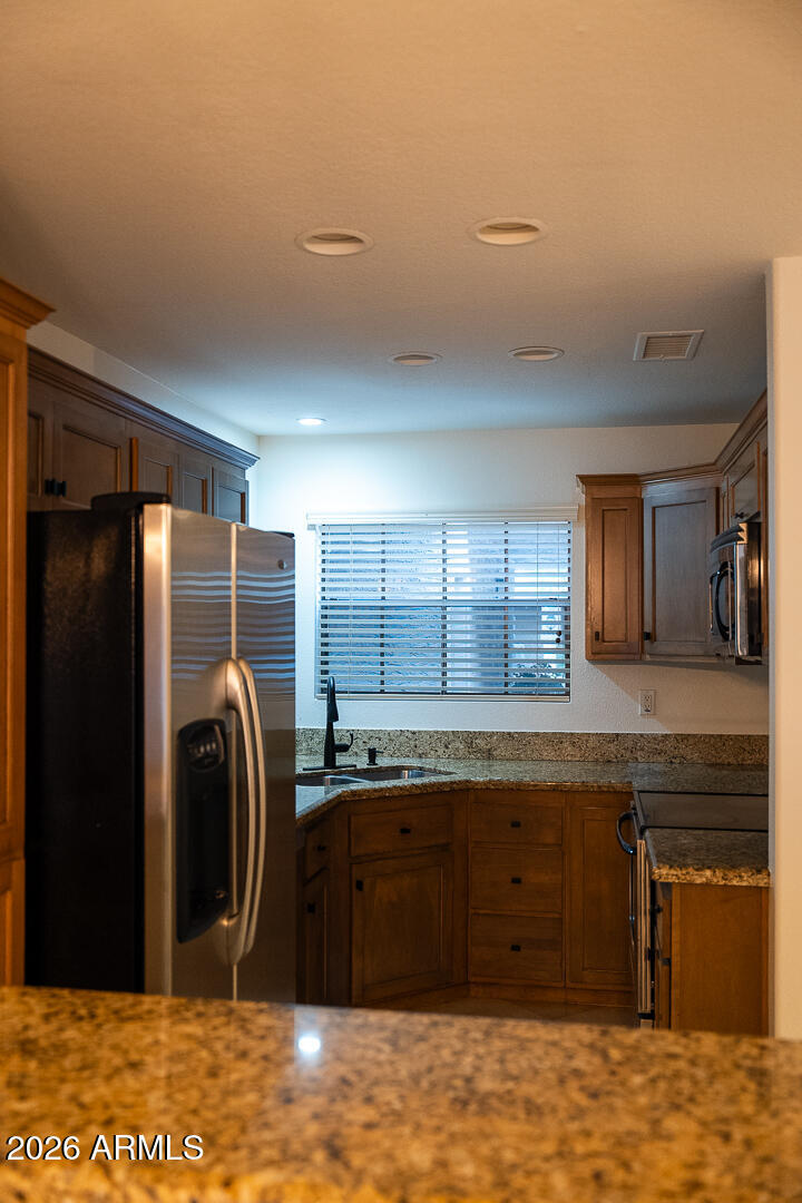10017 E MOUNTAIN VIEW Road 1073
