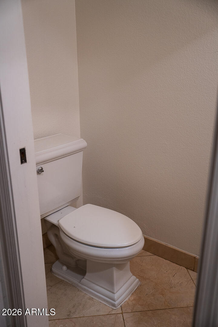 10017 E MOUNTAIN VIEW Road 1073
