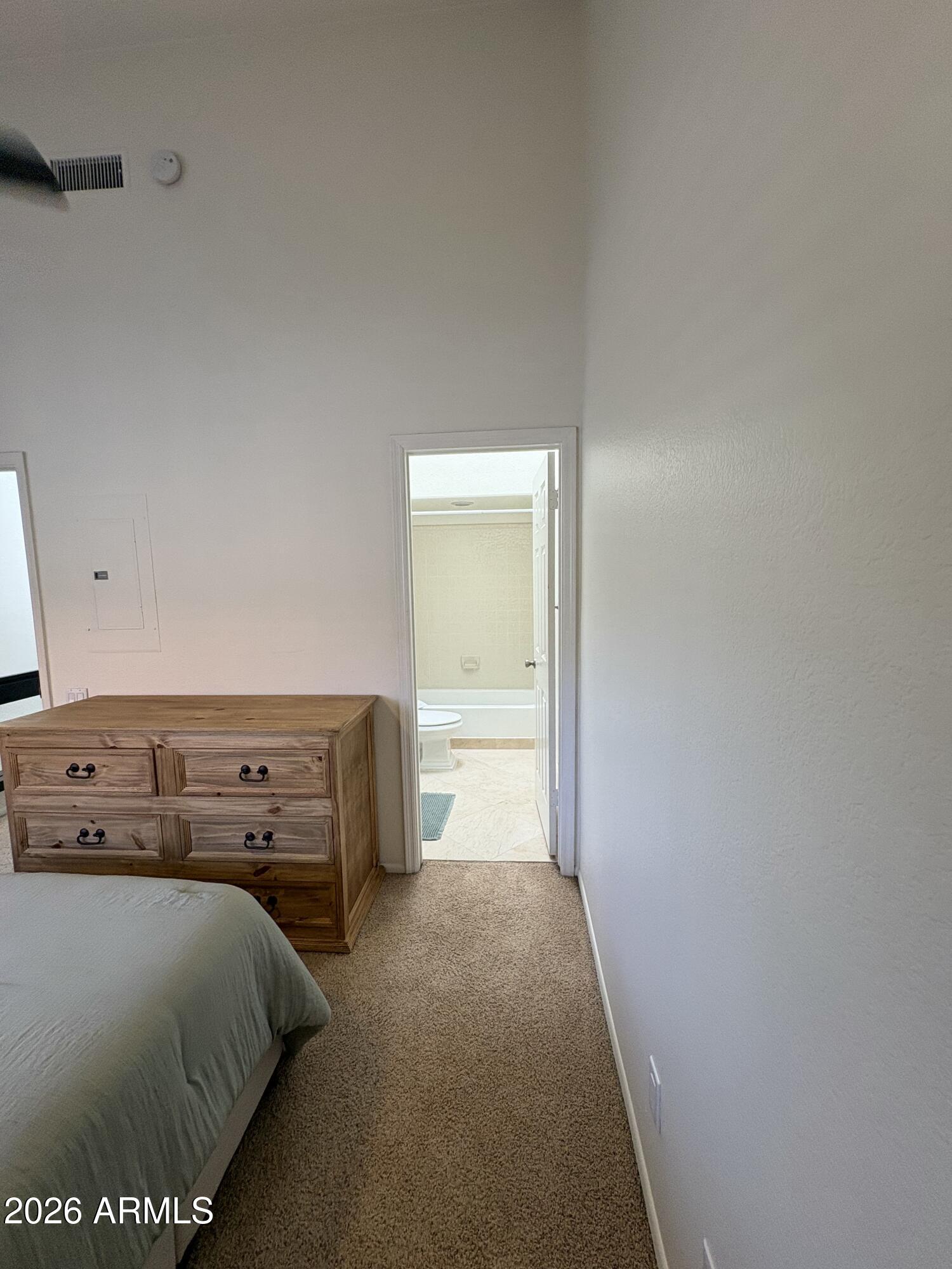 10017 E MOUNTAIN VIEW Road 1073