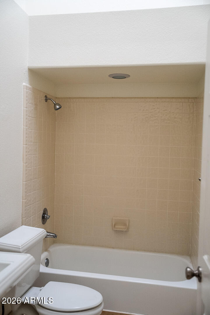 10017 E MOUNTAIN VIEW Road 1073