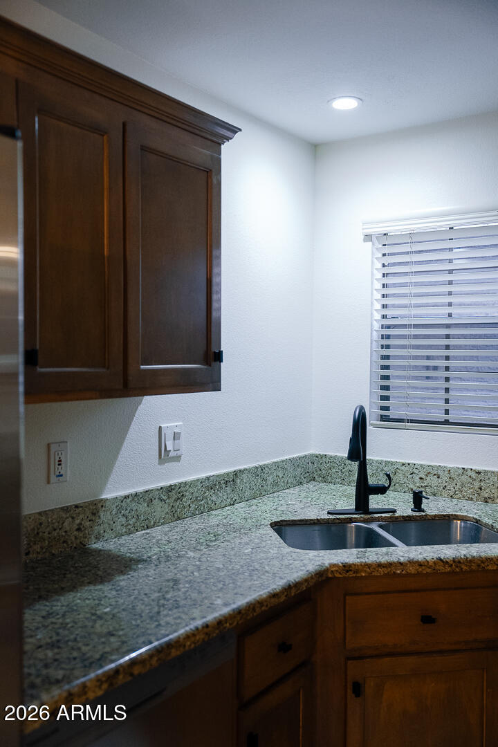10017 E MOUNTAIN VIEW Road 1073