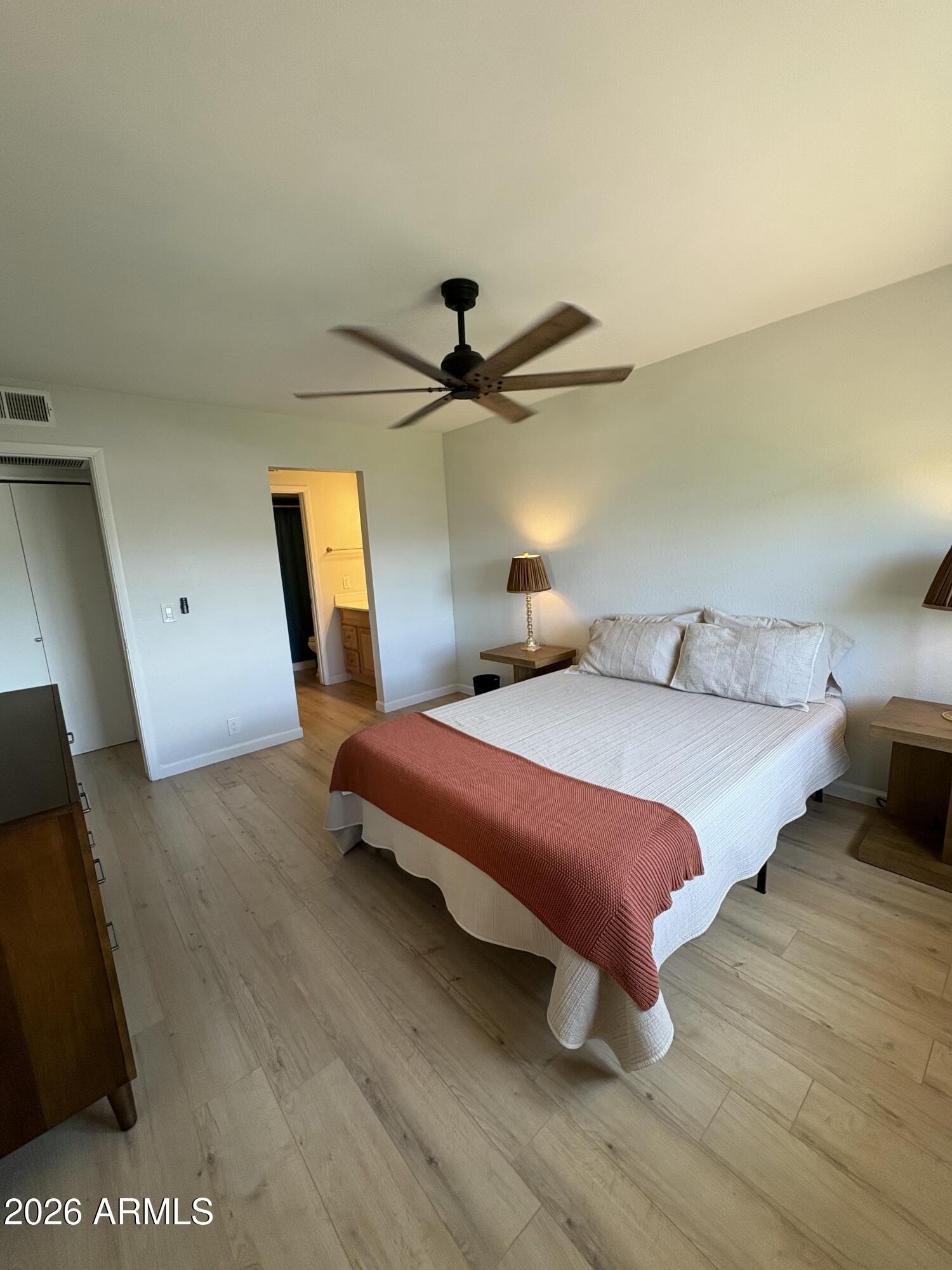 4150 E CACTUS Road 216