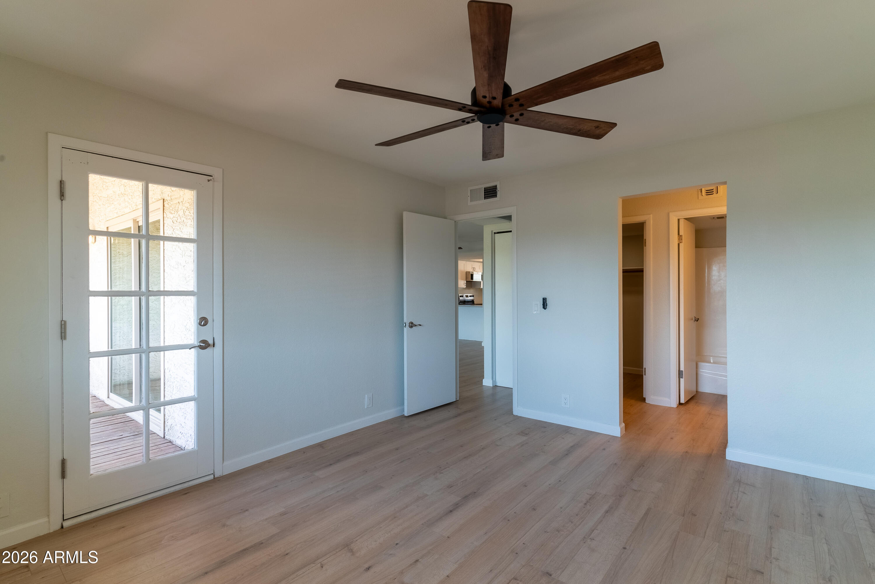 4150 E CACTUS Road 216