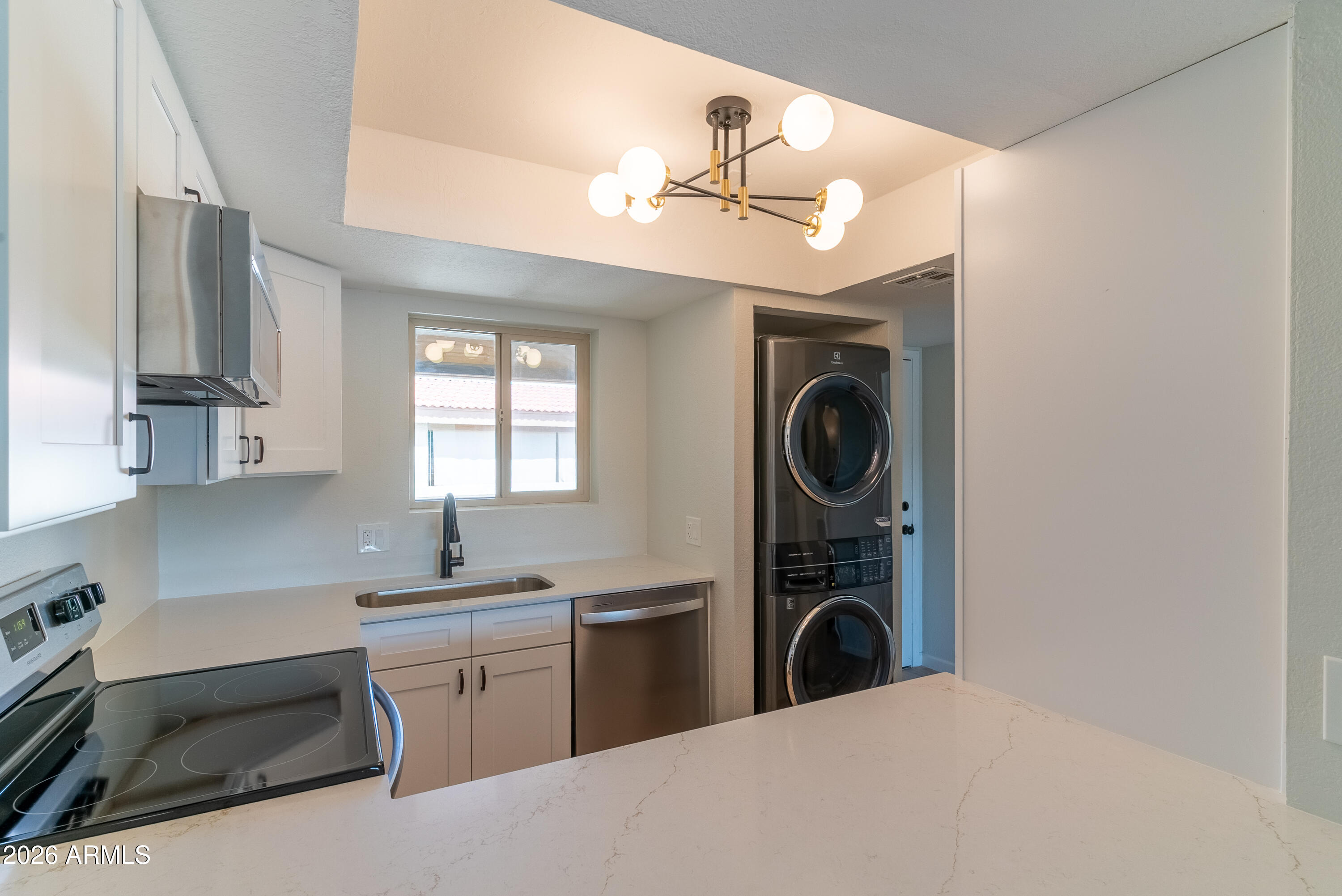 4150 E CACTUS Road 216