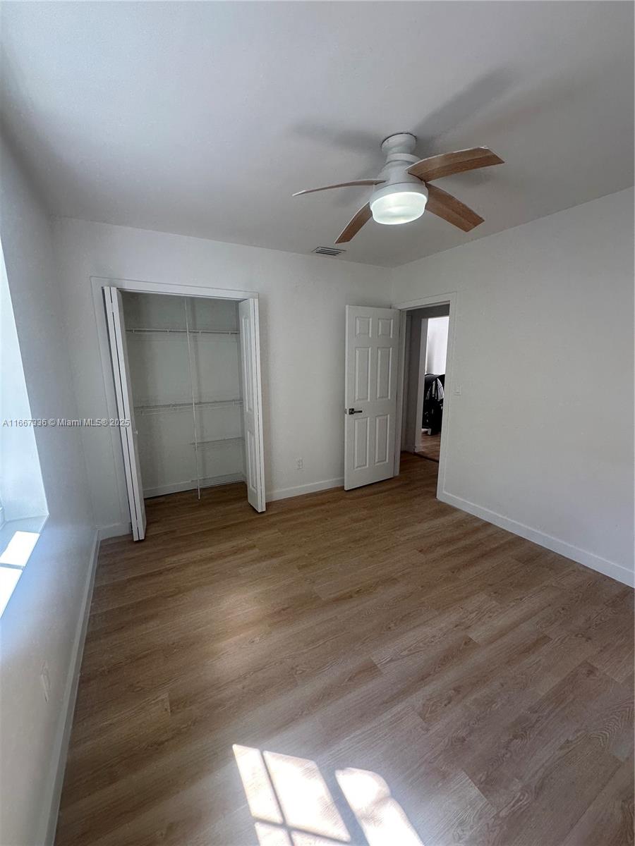 4725 NE Miami Ct