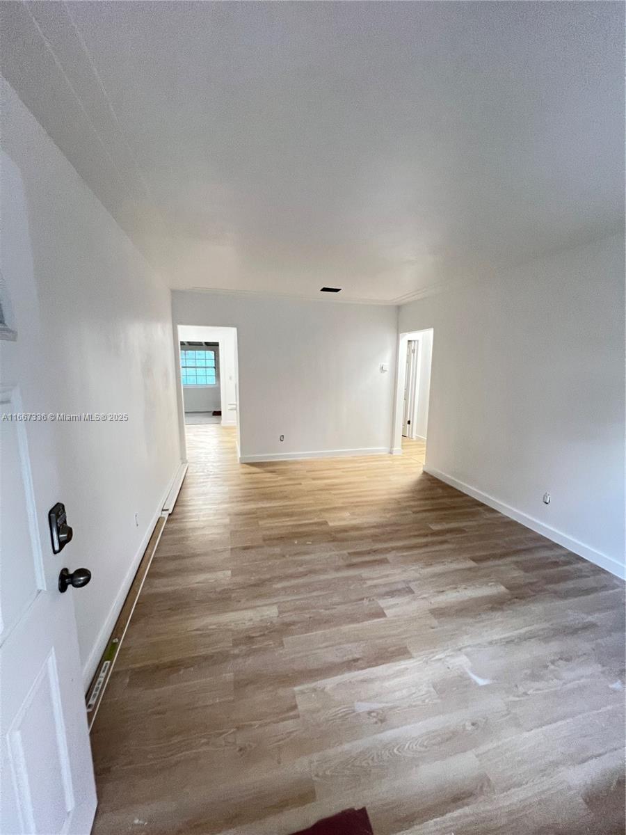 4725 NE Miami Ct