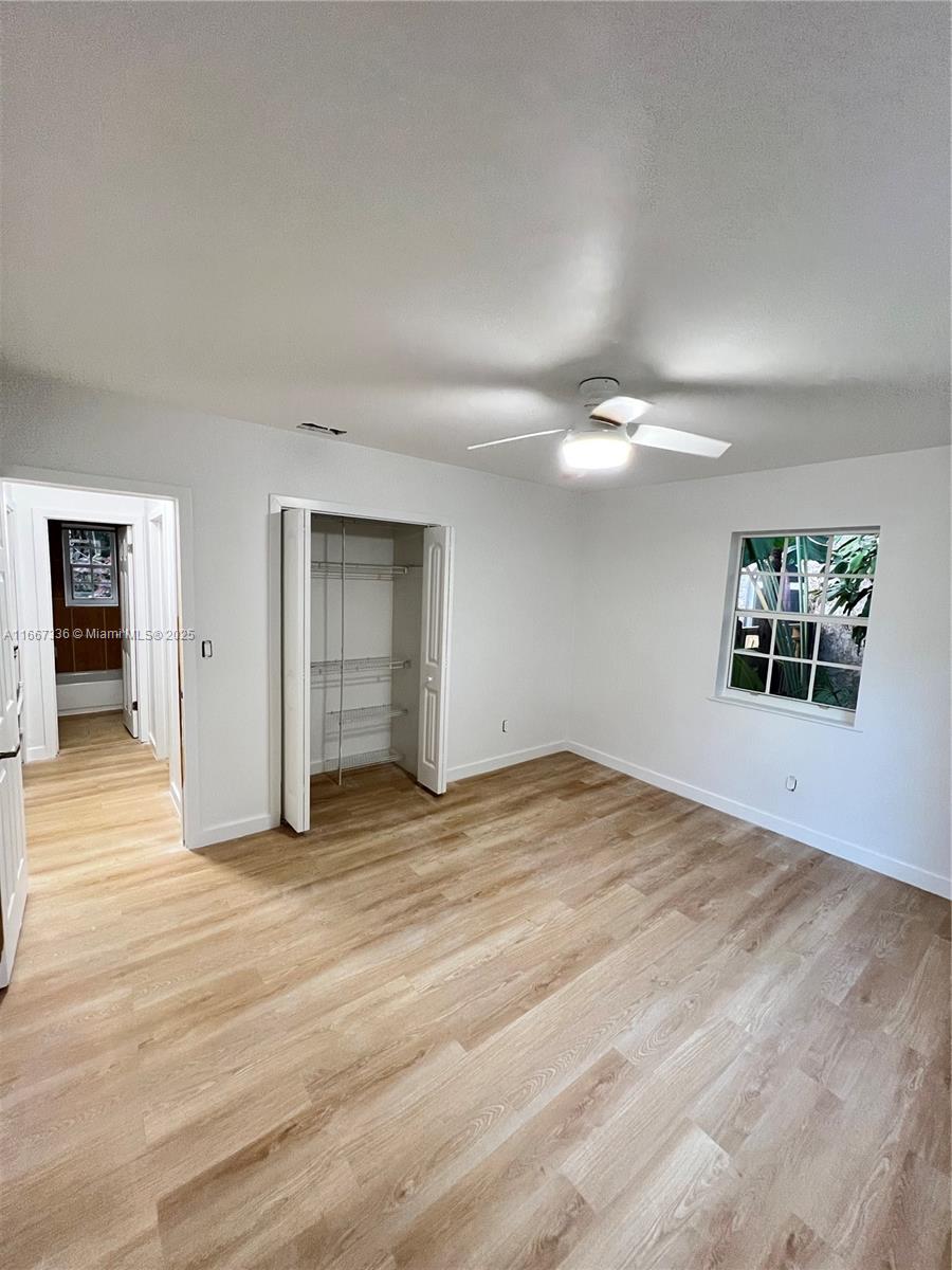 4725 NE Miami Ct