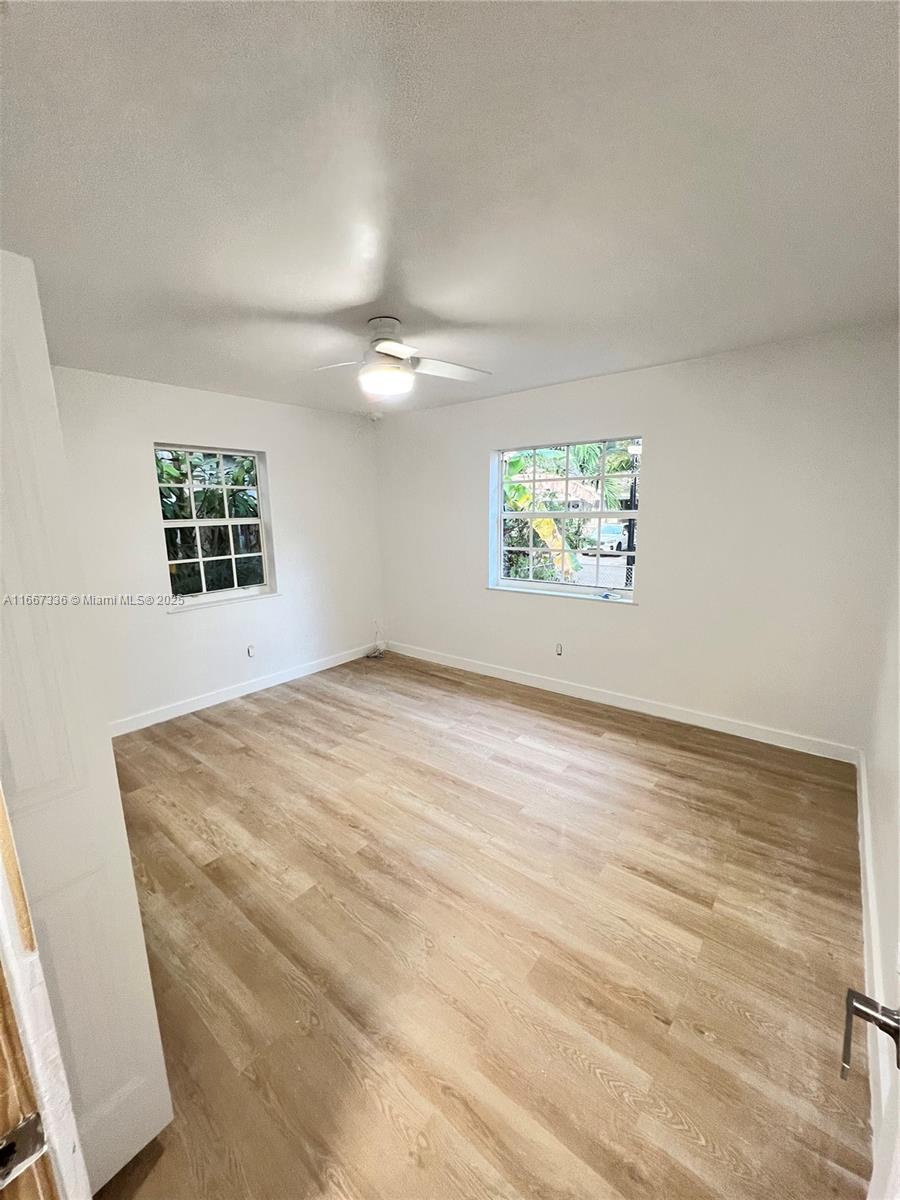 4725 NE Miami Ct