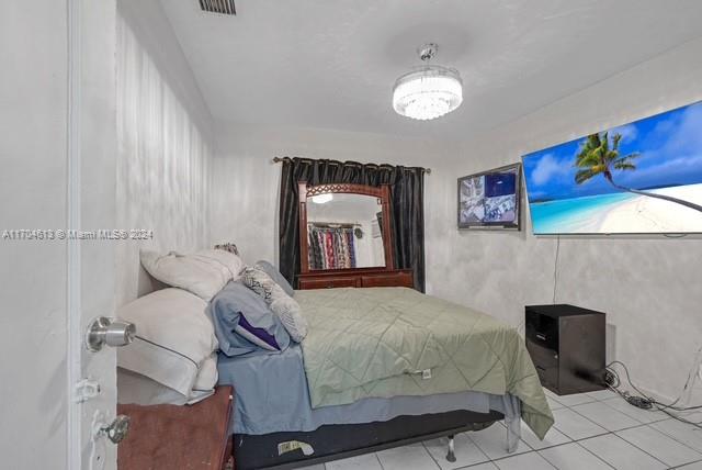 29 NE 44th St