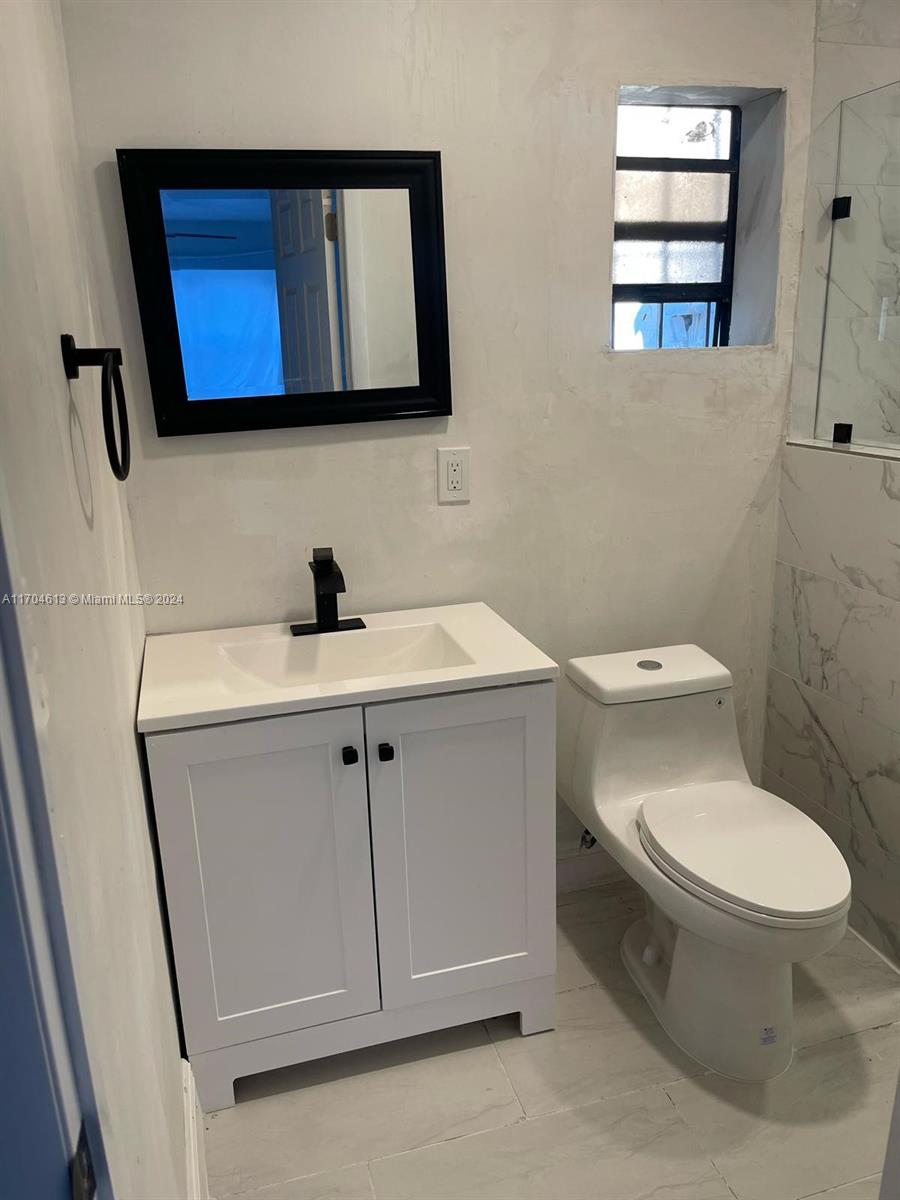 29 NE 44th St