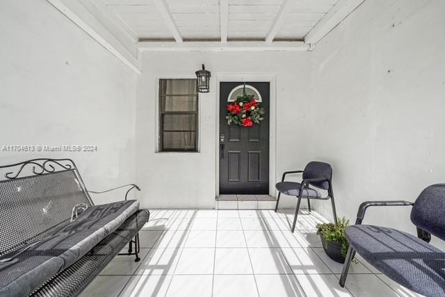 29 NE 44th St