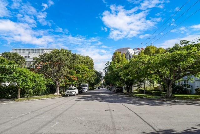 29 NE 44th St