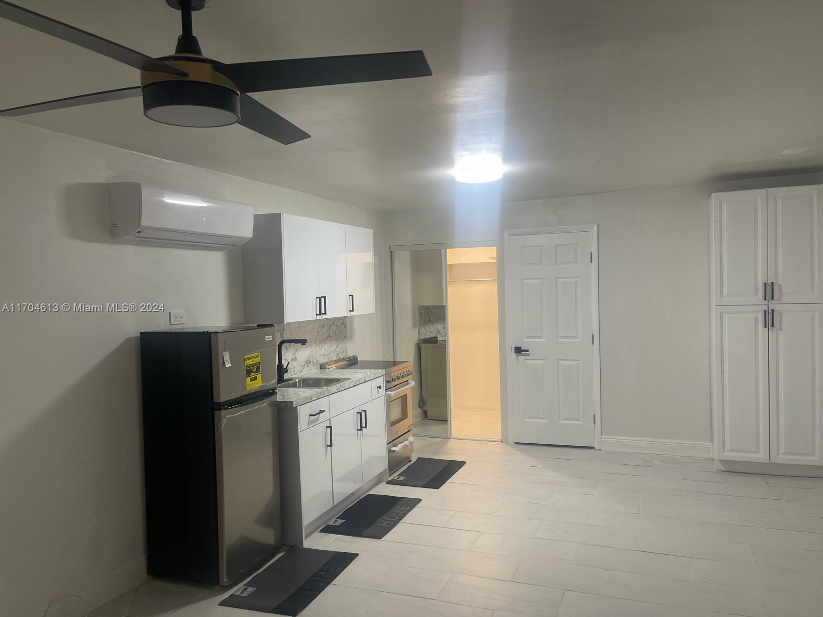 29 NE 44th St