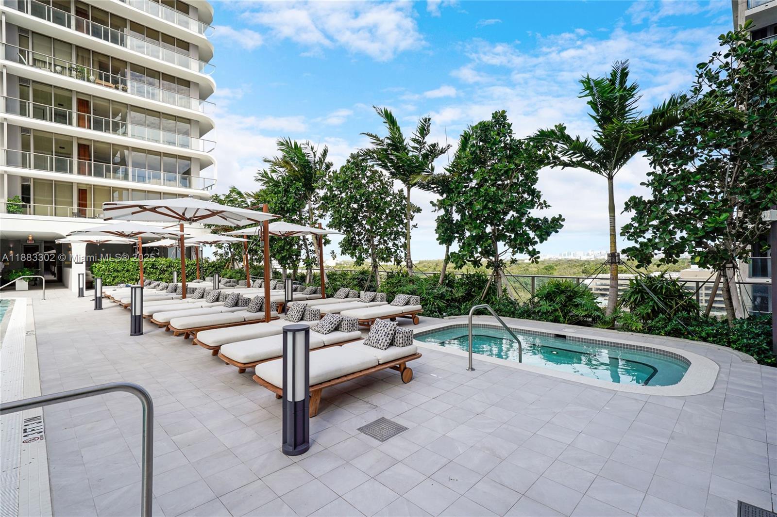 2655 S Bayshore Dr # 405