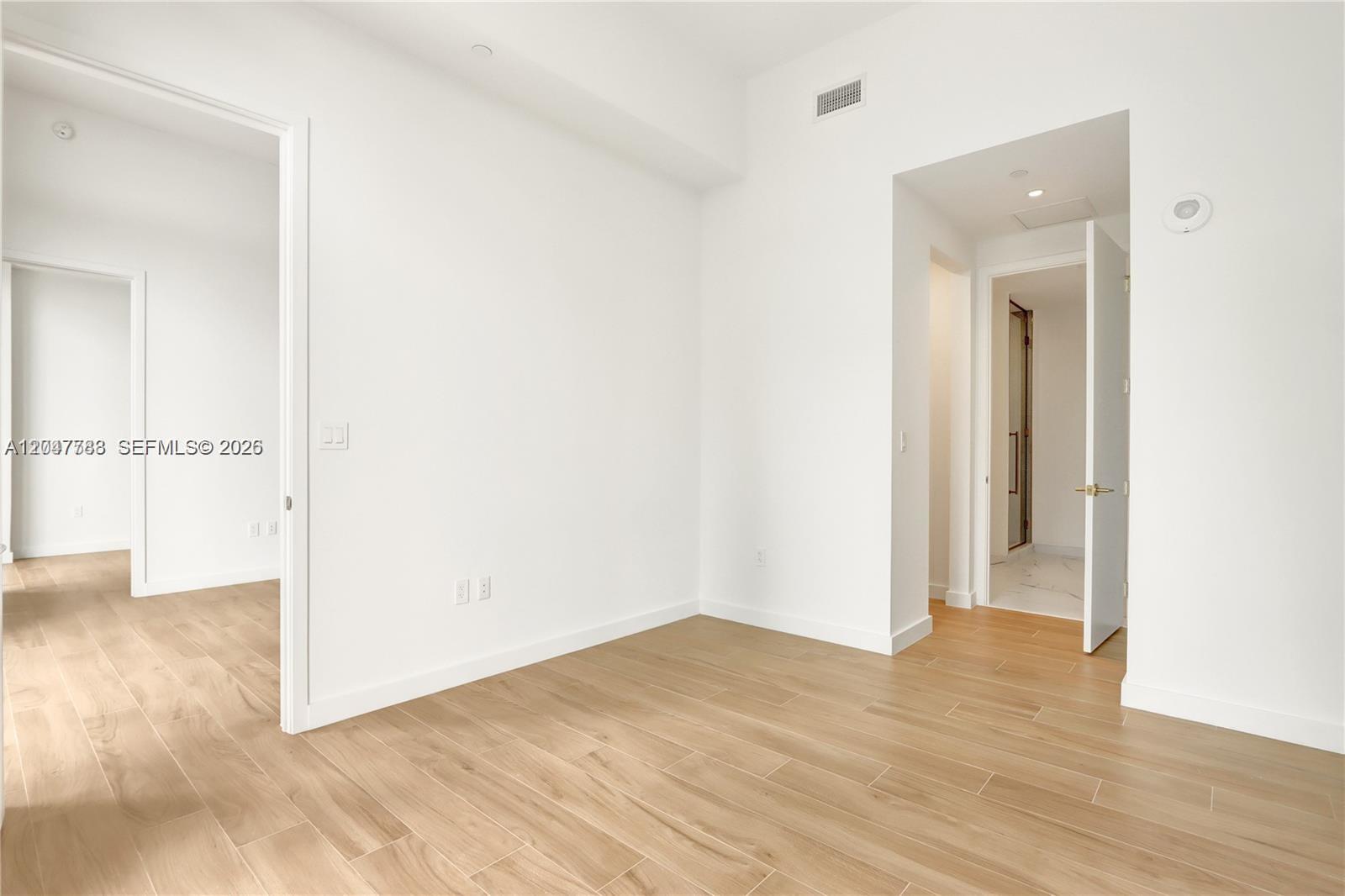 2655 S Bayshore Dr # 403