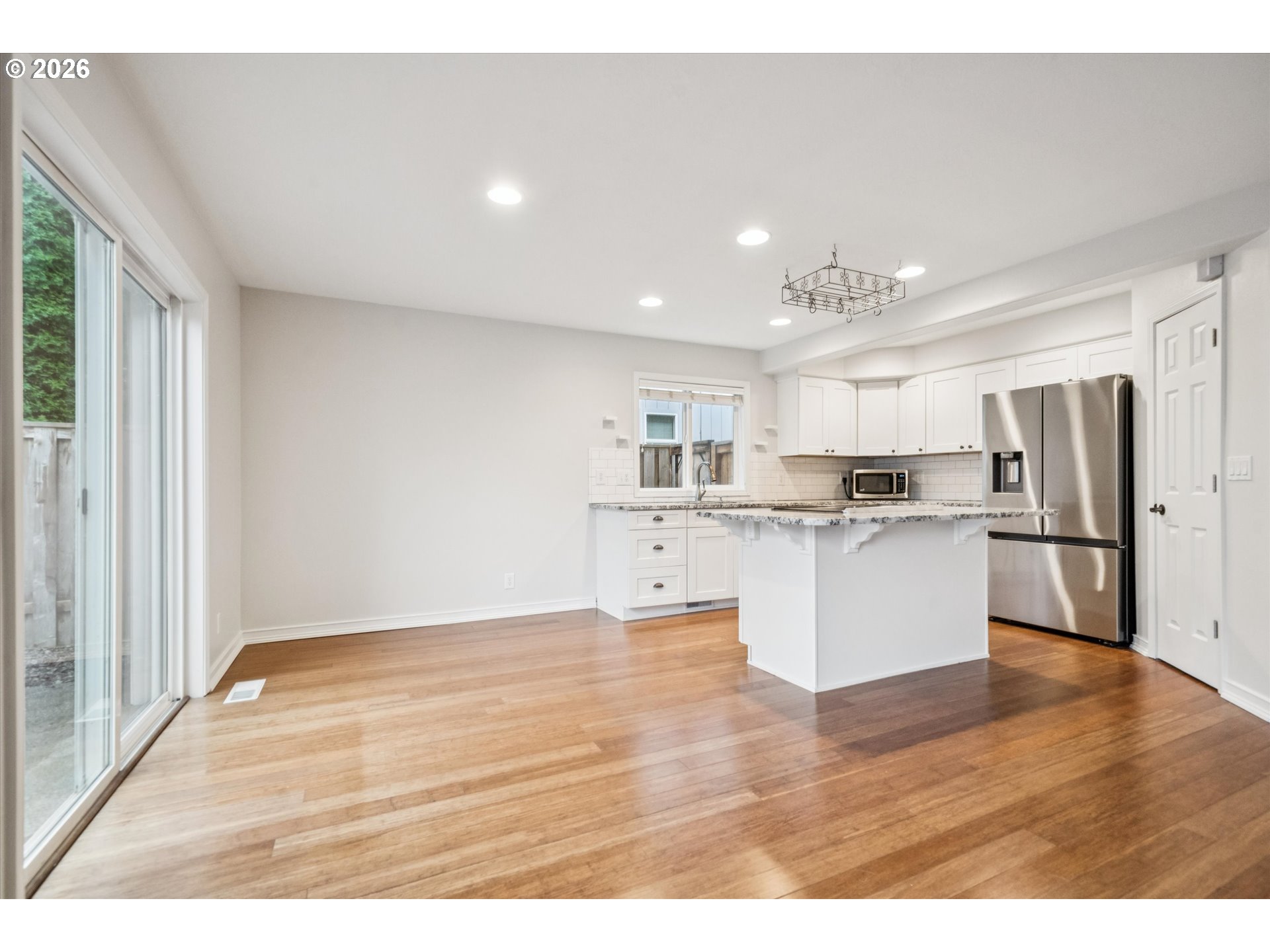 892 SE 54TH AVE