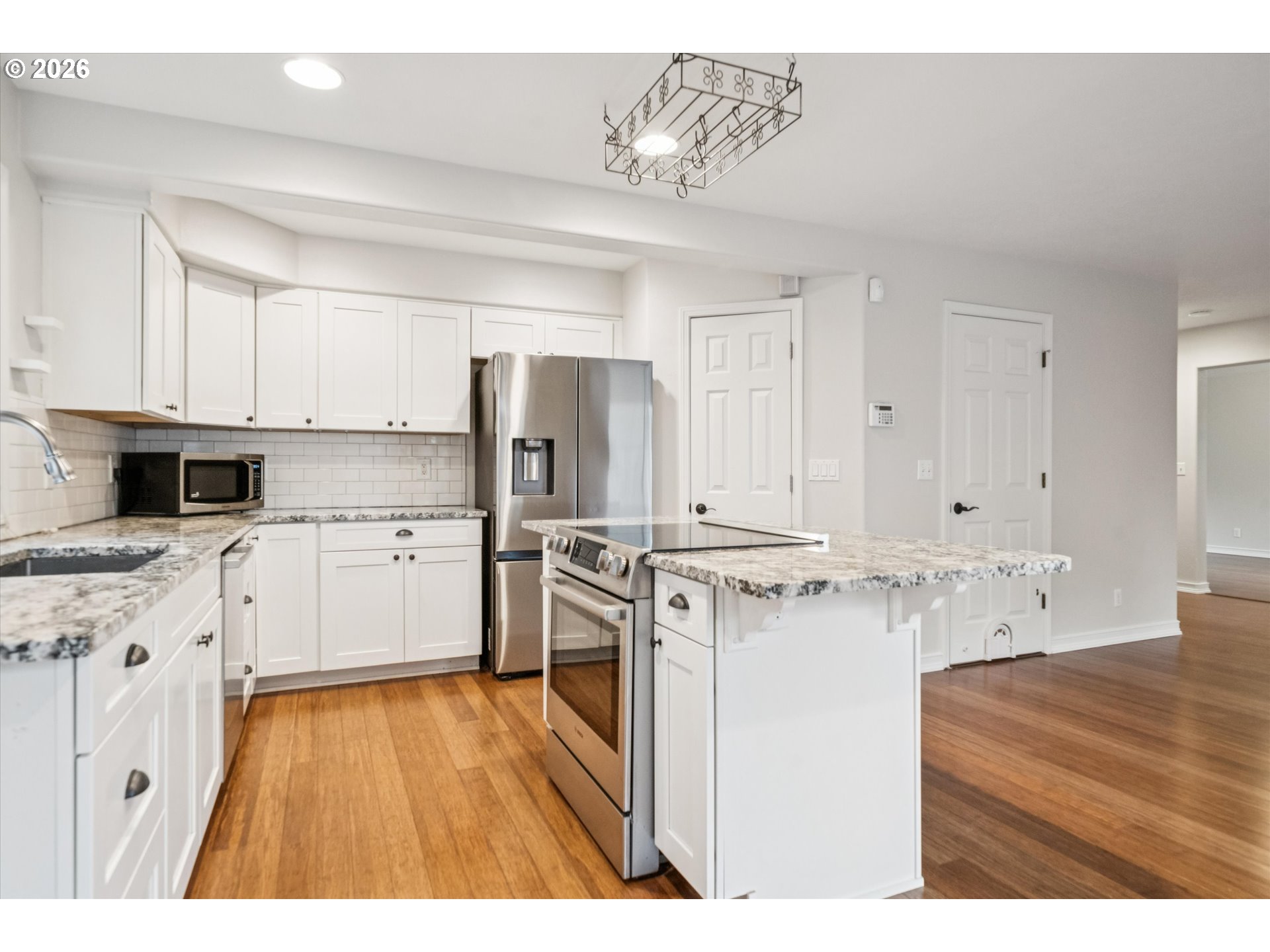 892 SE 54TH AVE