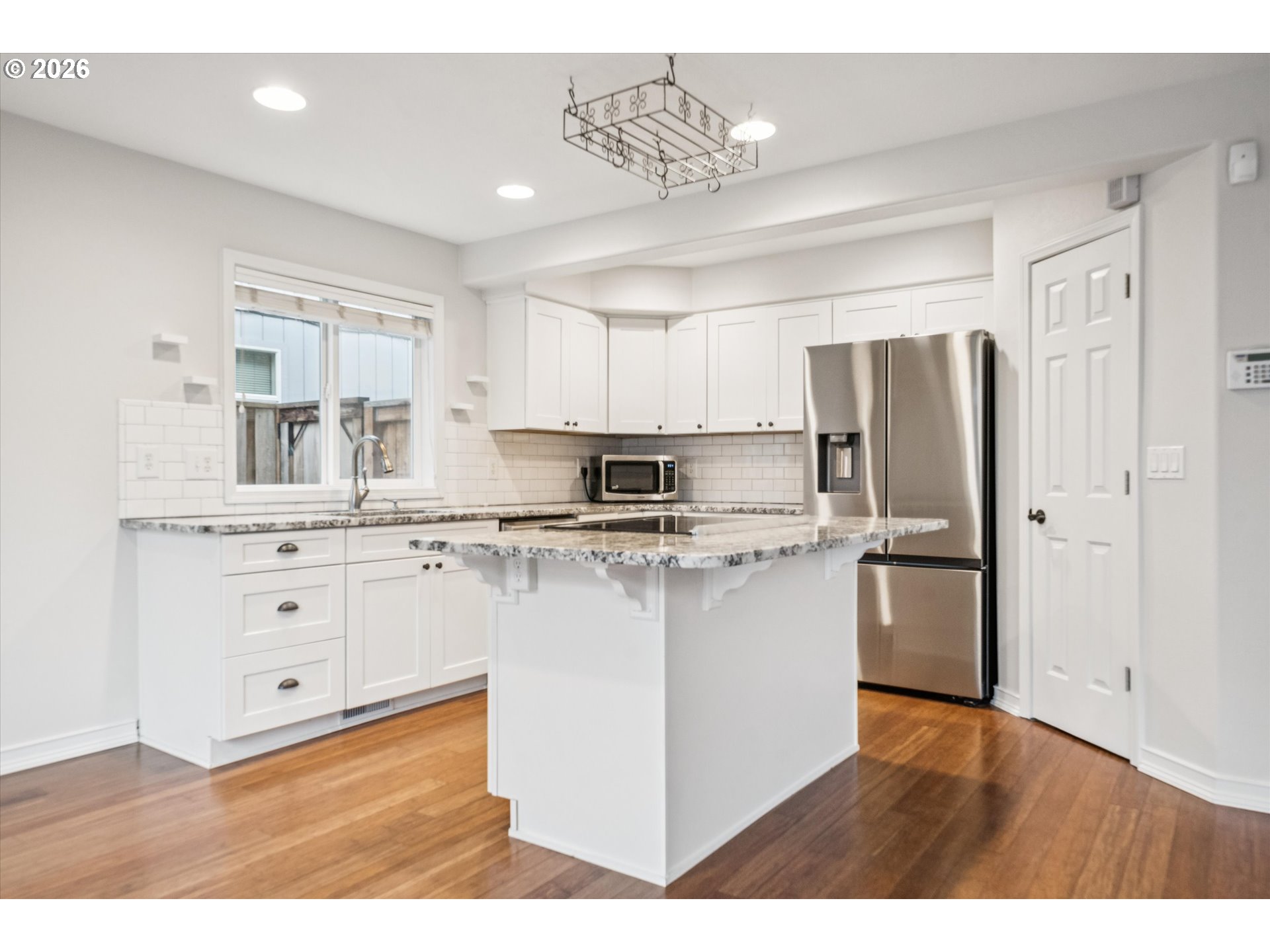 892 SE 54TH AVE