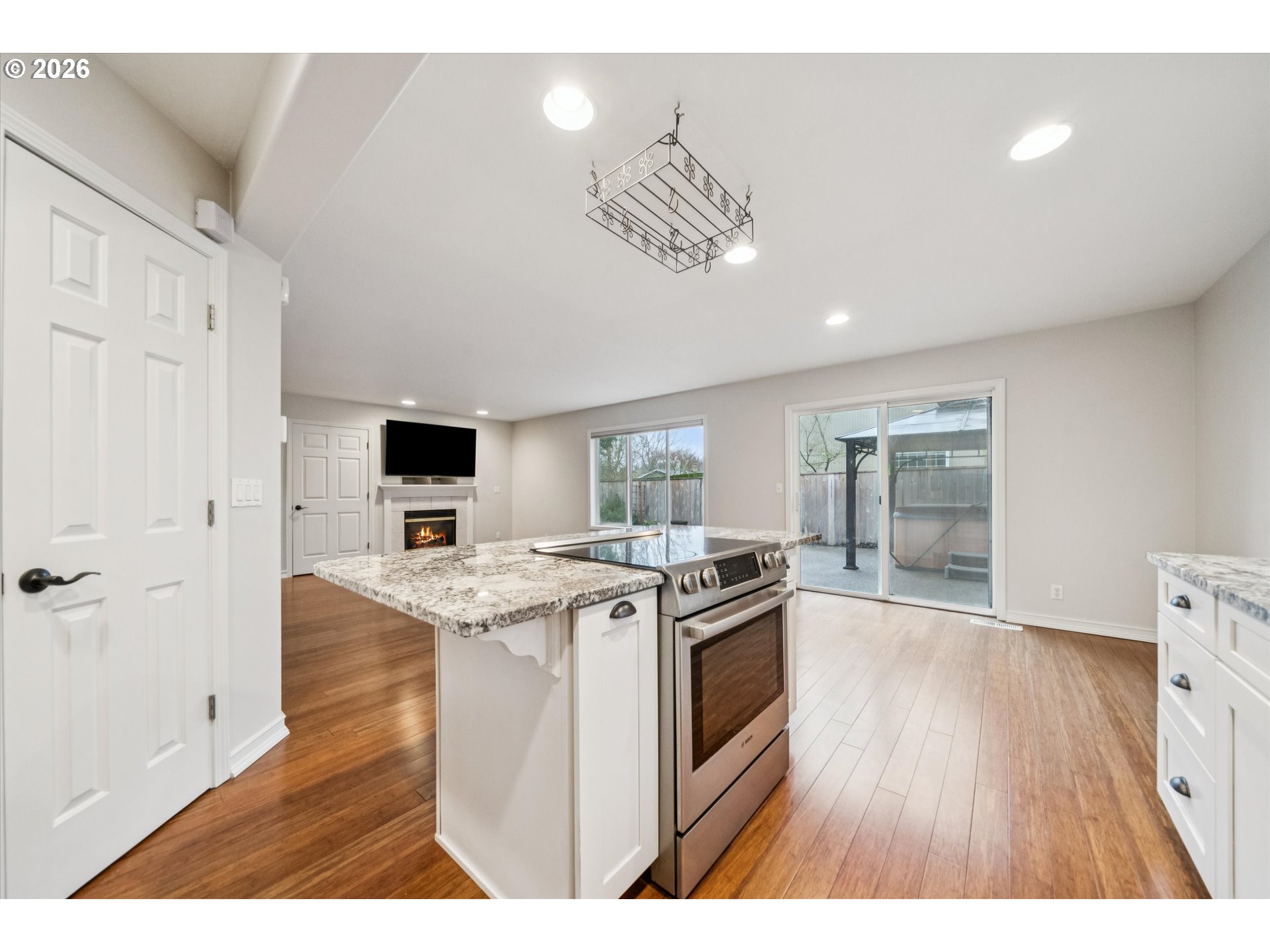892 SE 54TH AVE