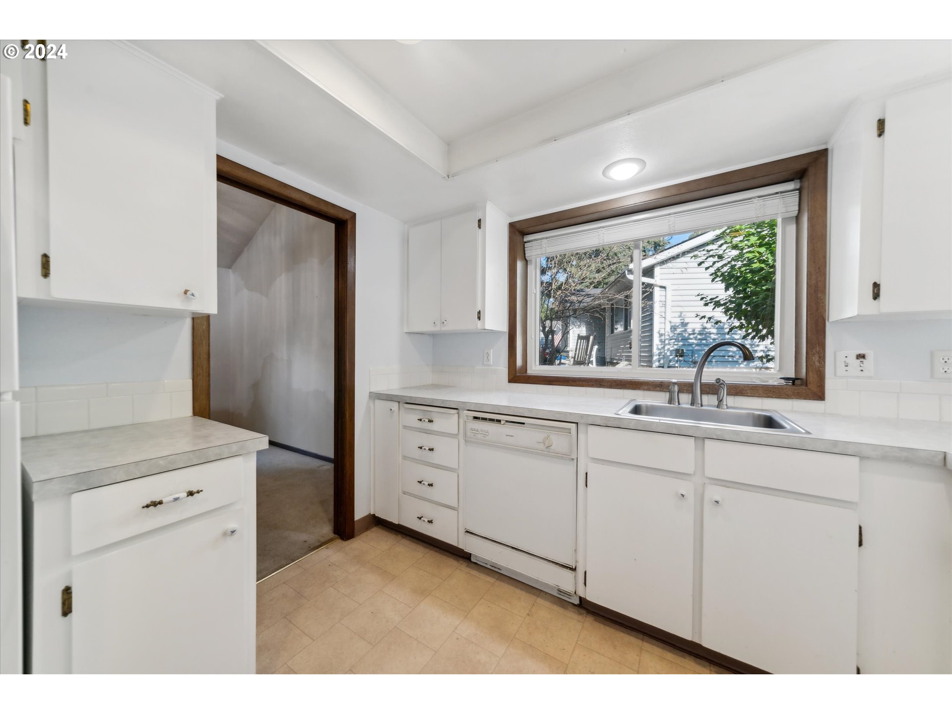 12905 SW HACKAMORE CT