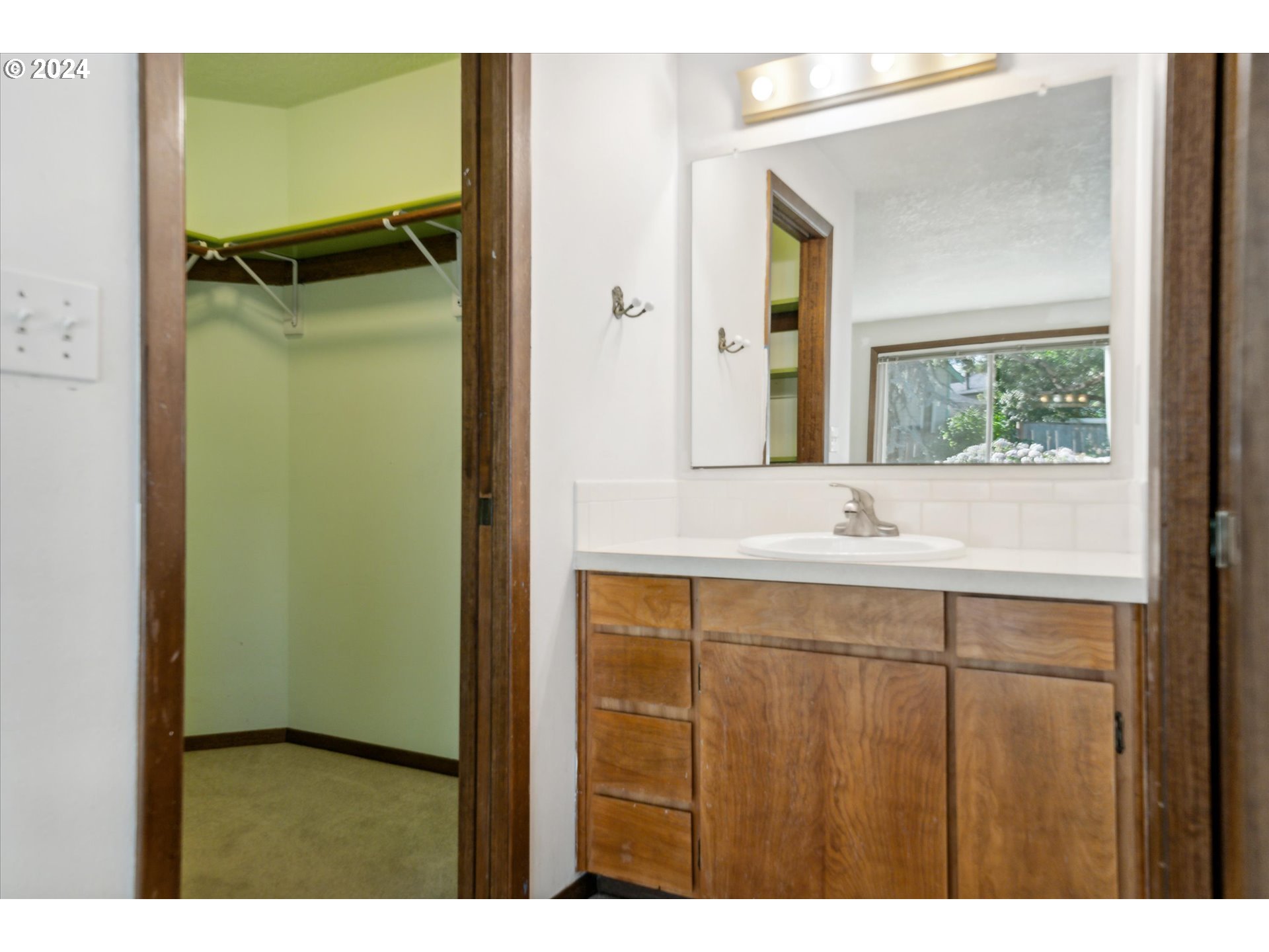 12905 SW HACKAMORE CT