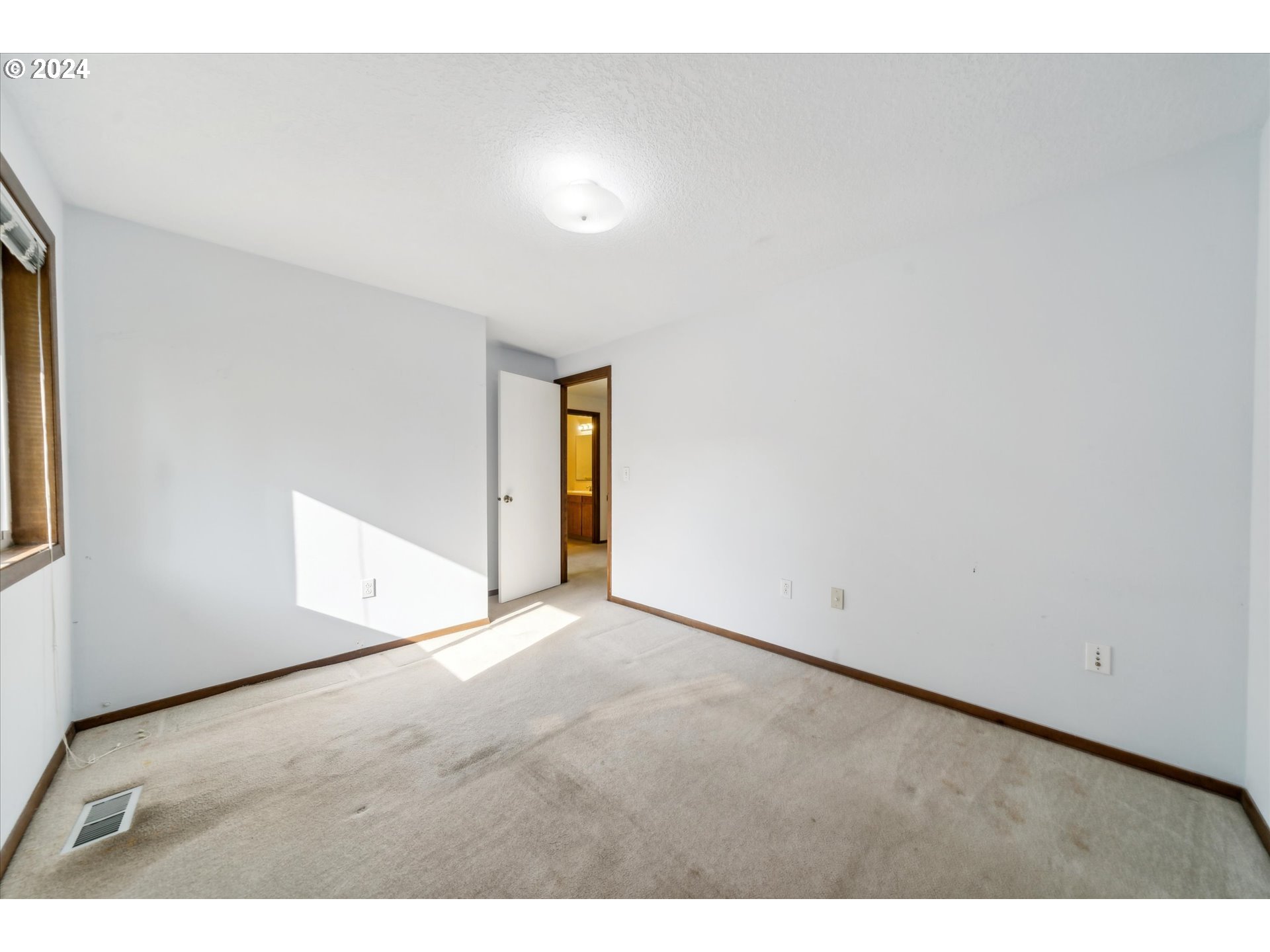 12905 SW HACKAMORE CT