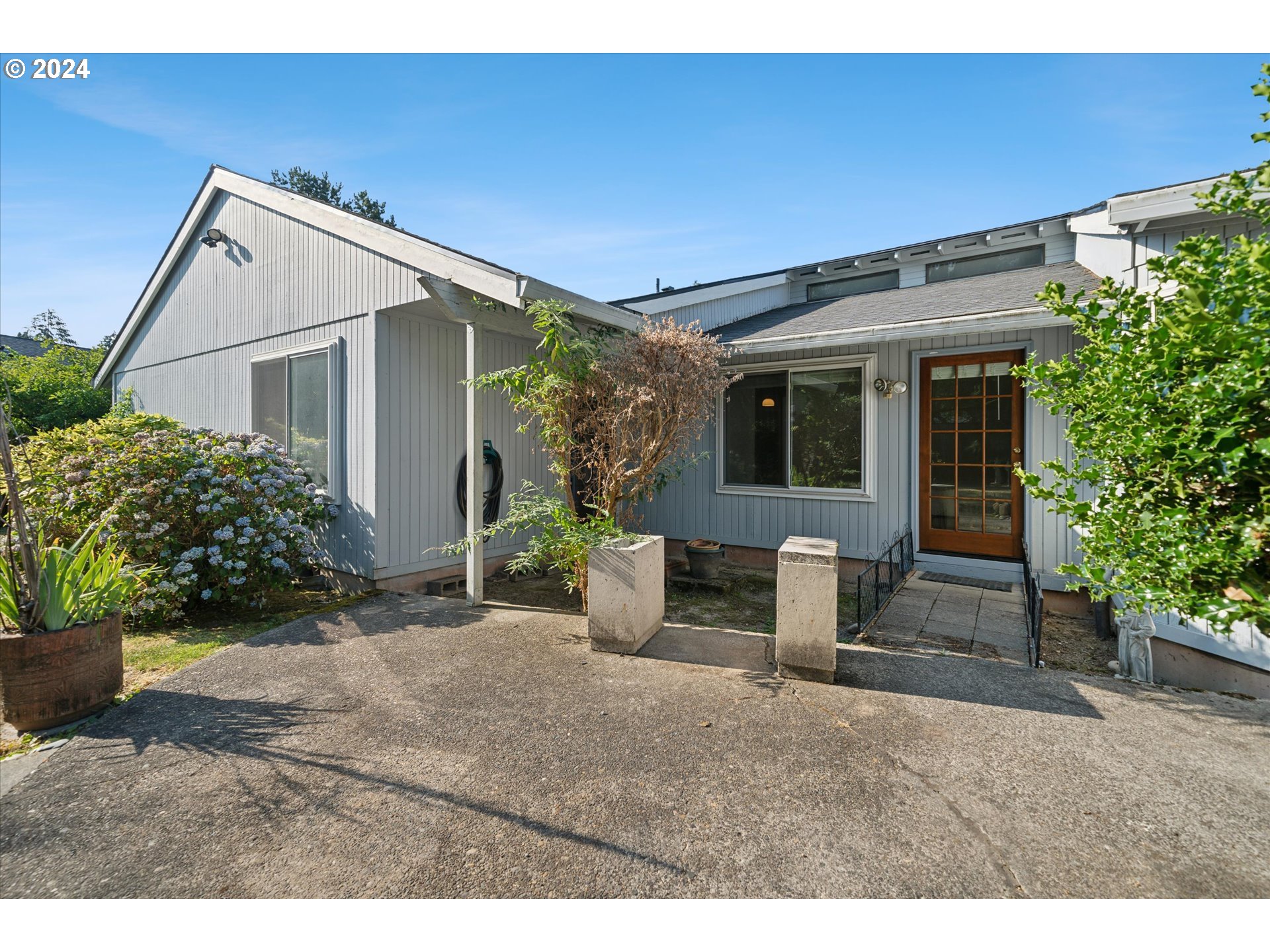 12905 SW HACKAMORE CT