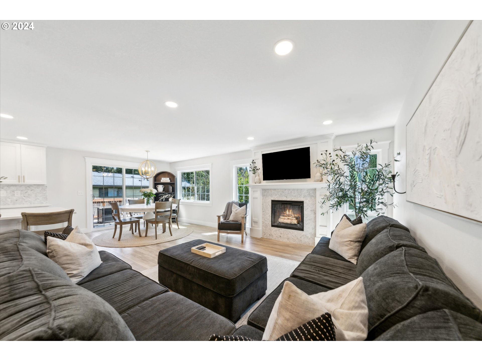 2015 DORAL CT