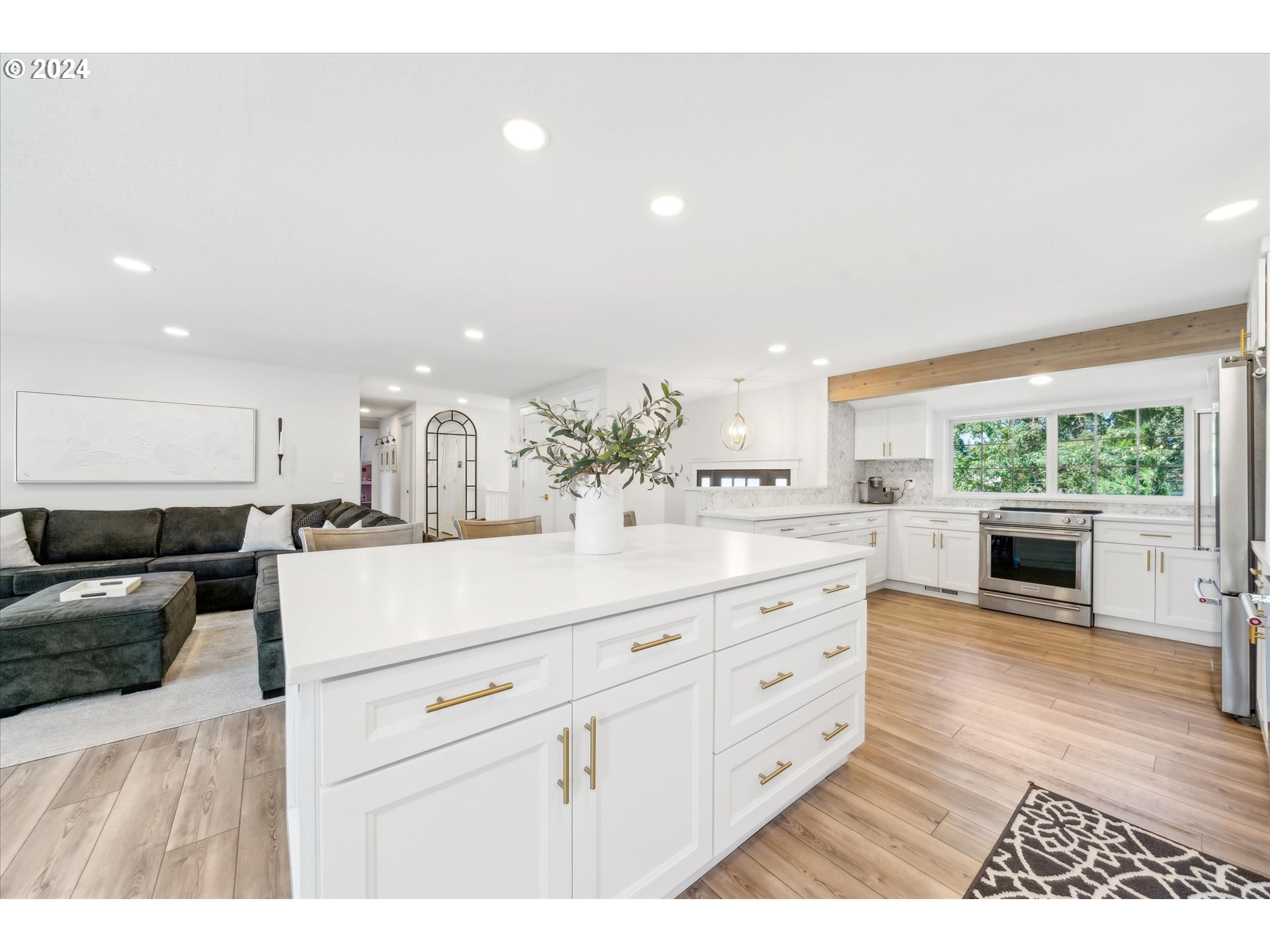 2015 DORAL CT