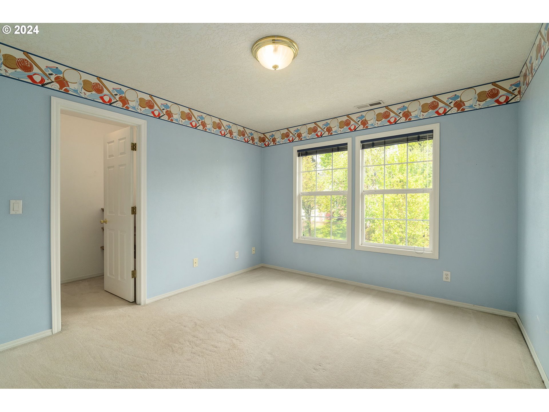4700 SW CHUNUT CT