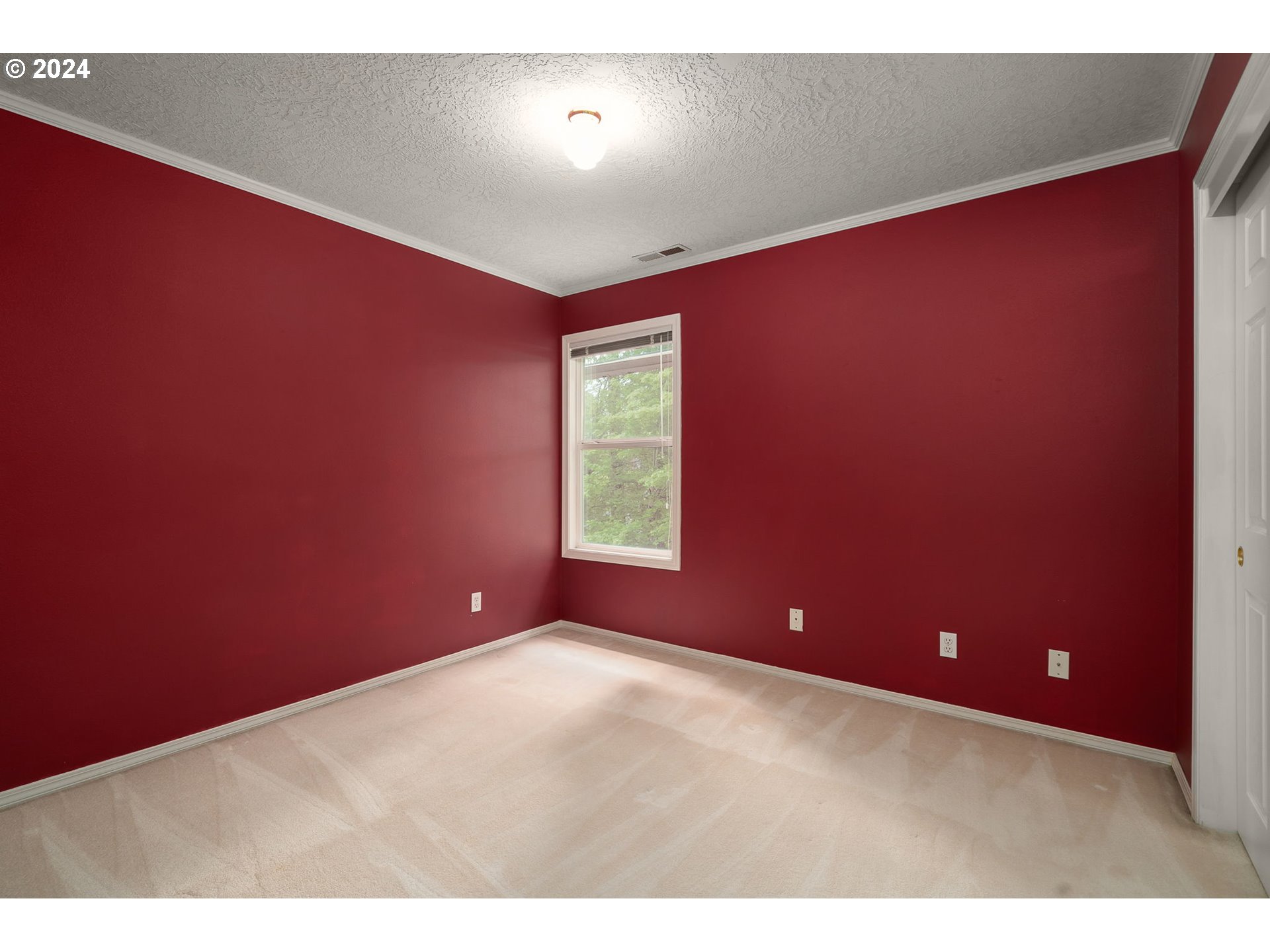 4700 SW CHUNUT CT
