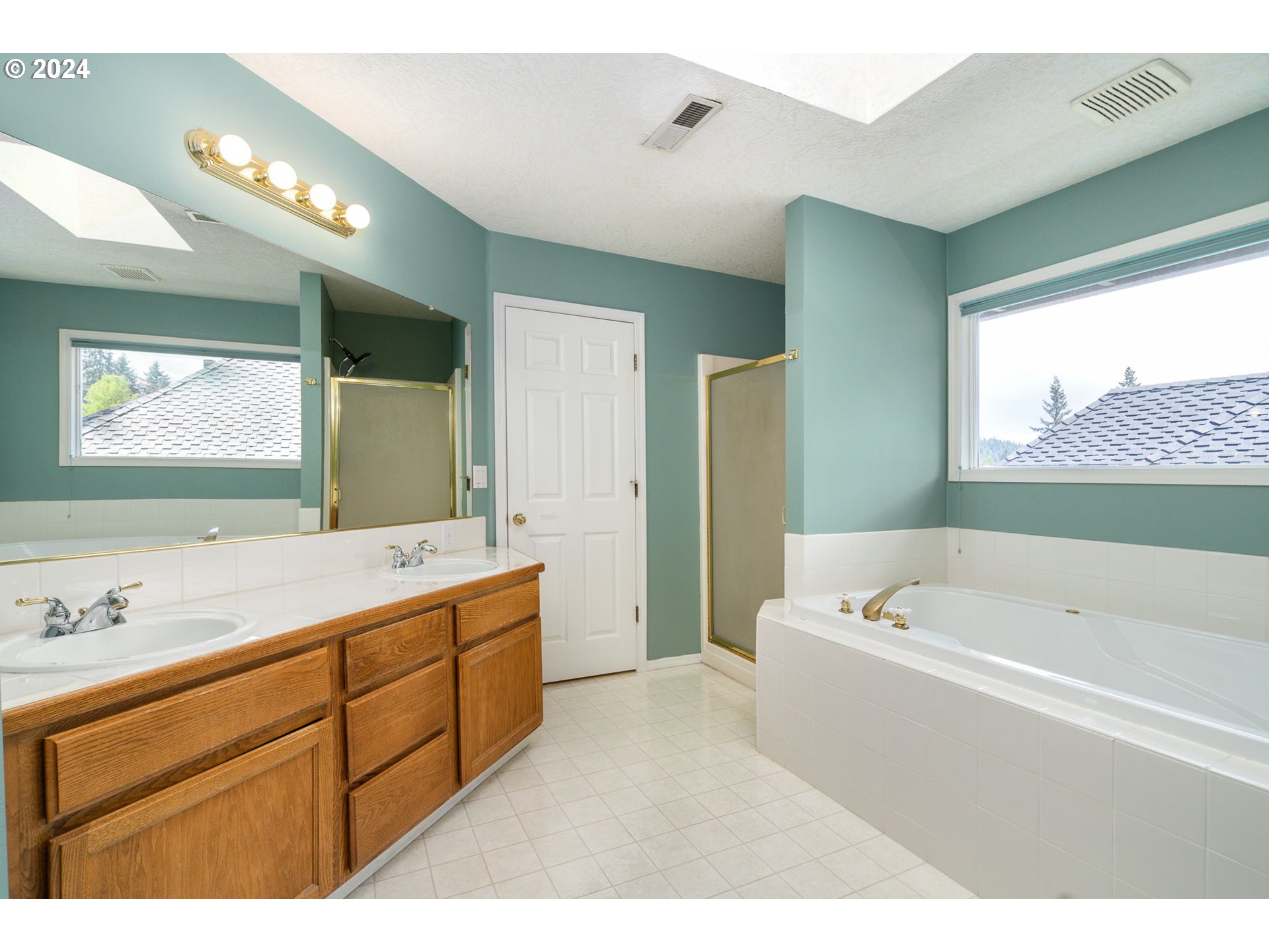 4700 SW CHUNUT CT