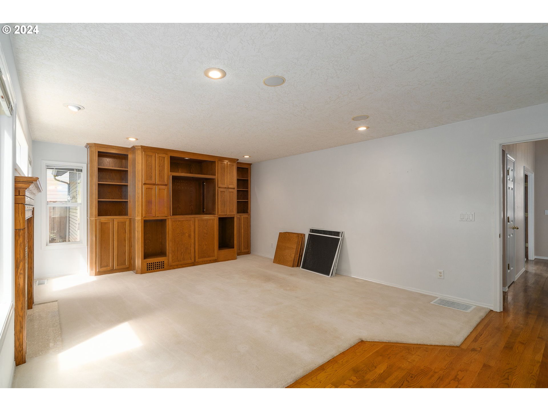 4700 SW CHUNUT CT