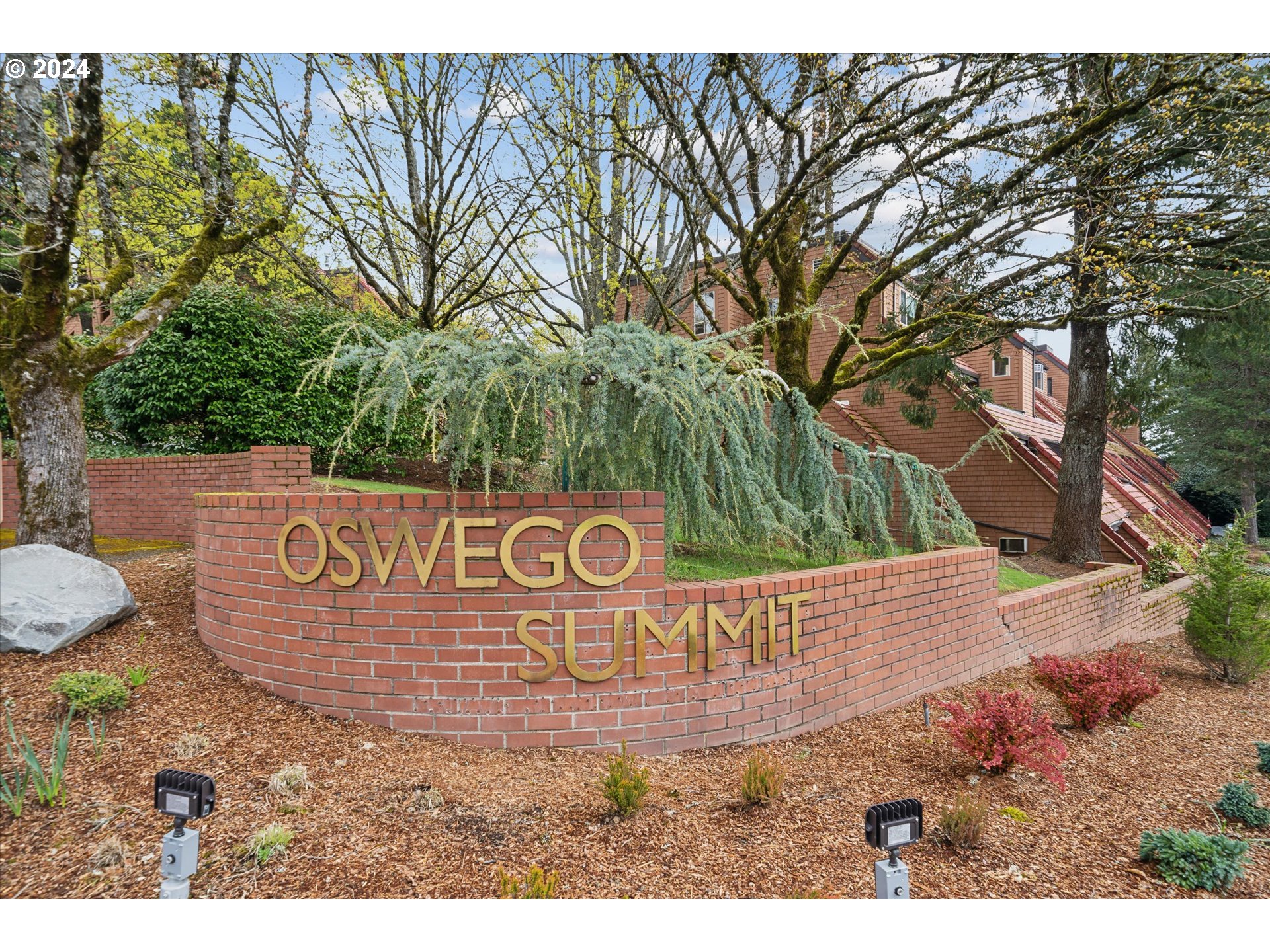 146 OSWEGO