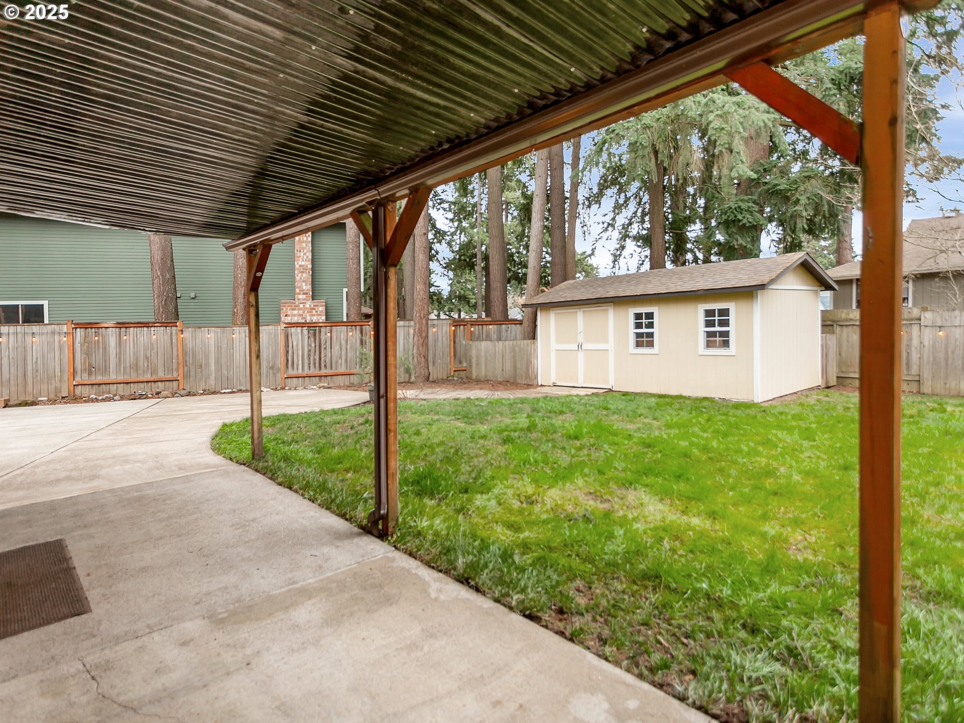 8824 SW TALAWA DR