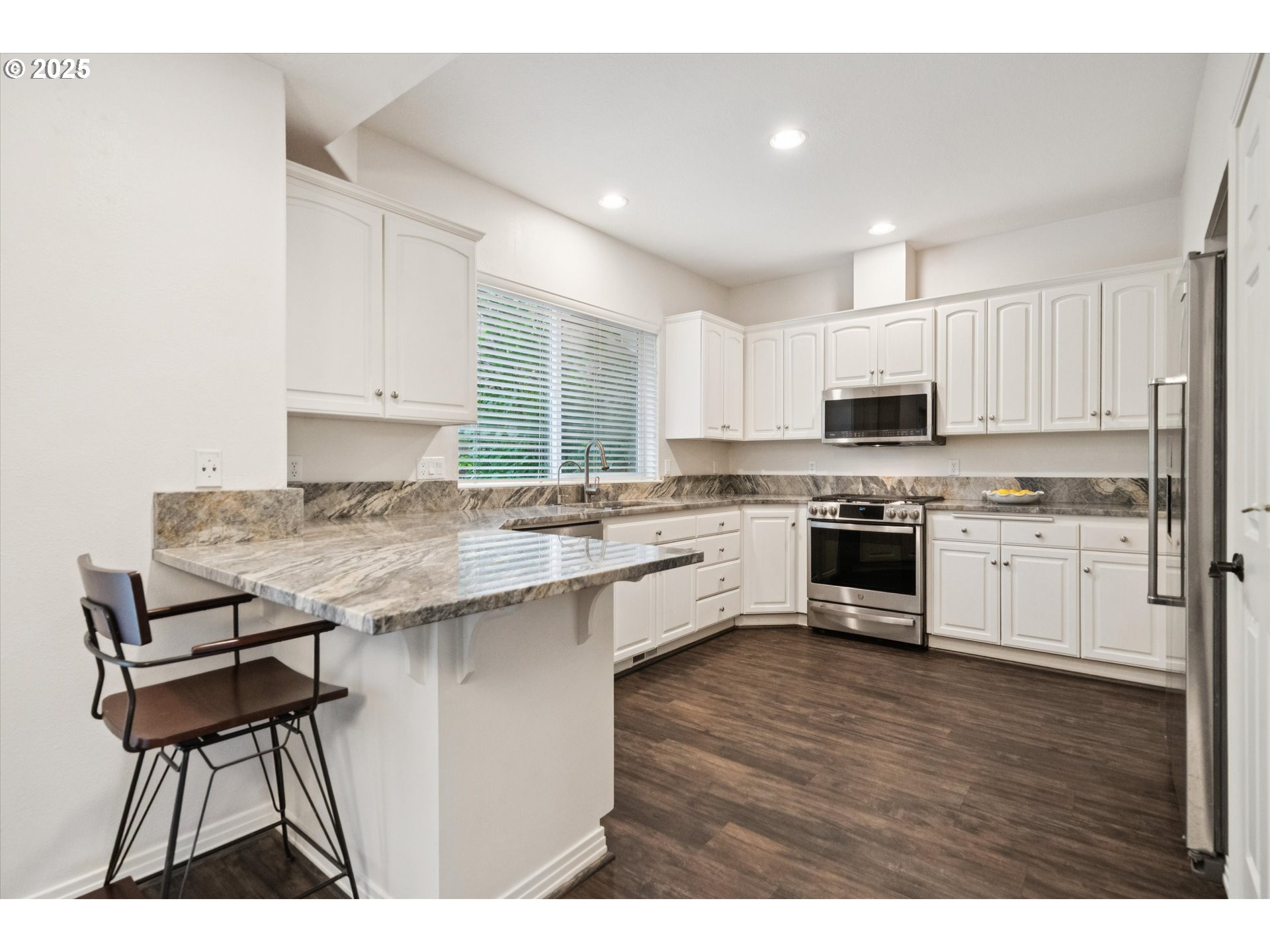 3088 CLUB HOUSE CT