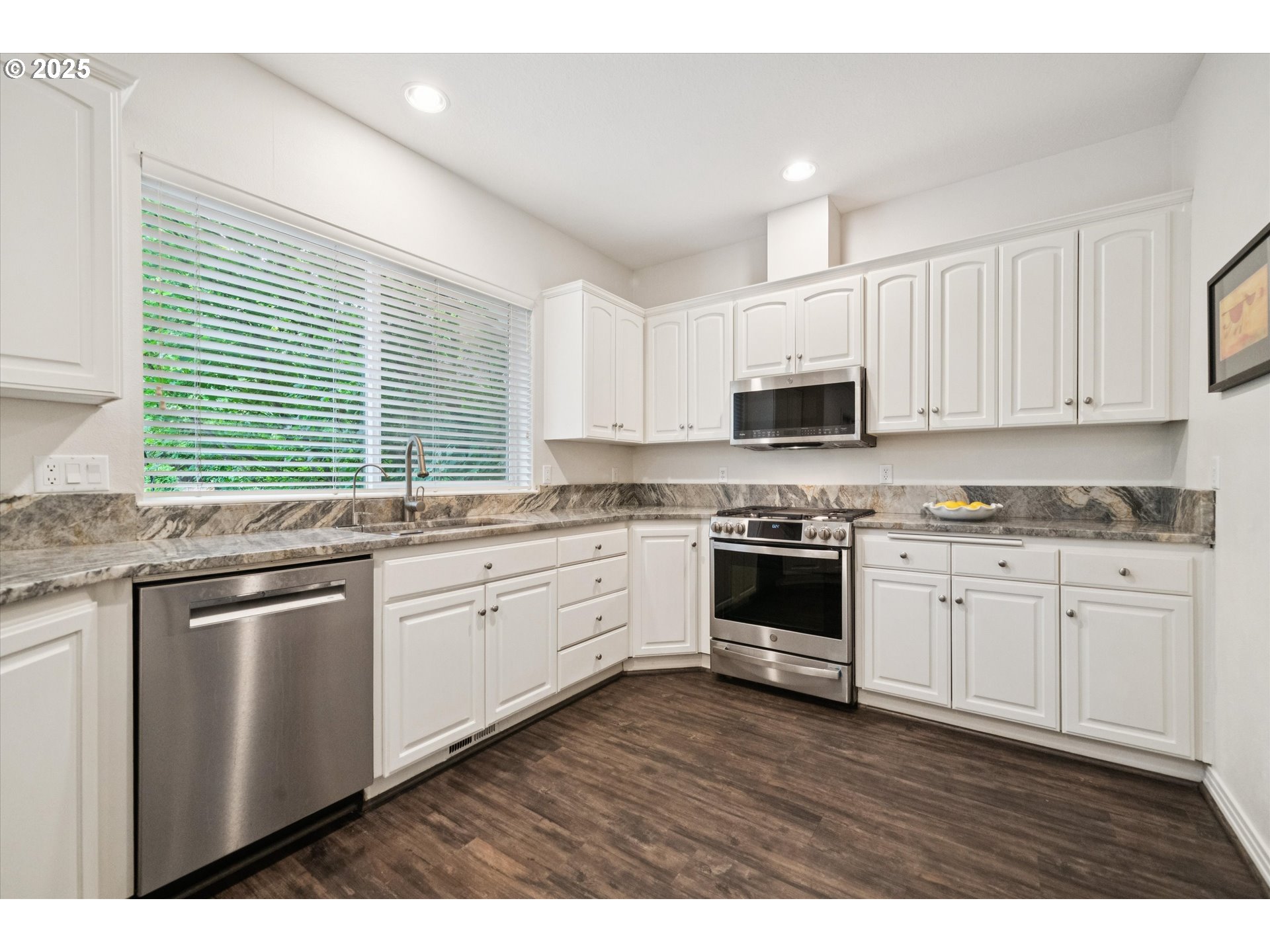 3088 CLUB HOUSE CT