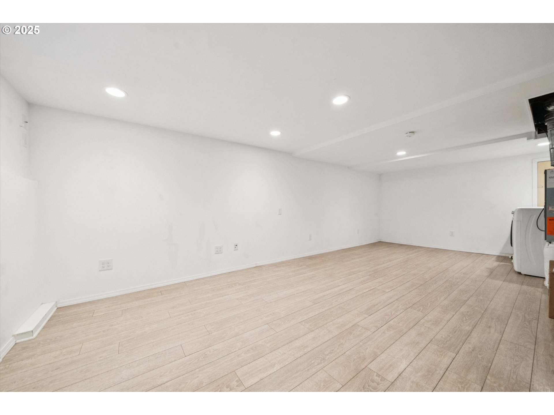 3088 CLUB HOUSE CT