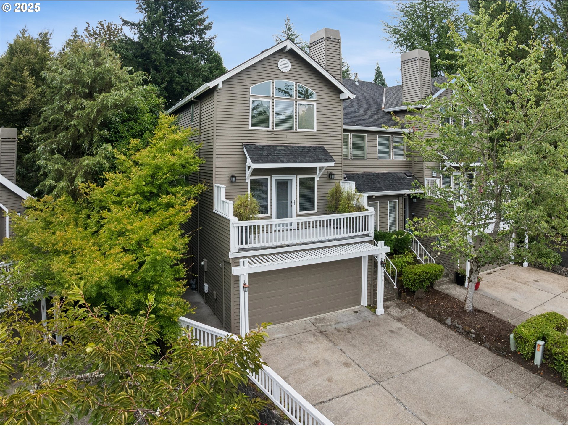 3088 CLUB HOUSE CT