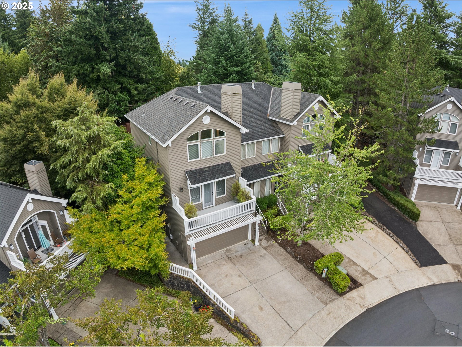 3088 CLUB HOUSE CT