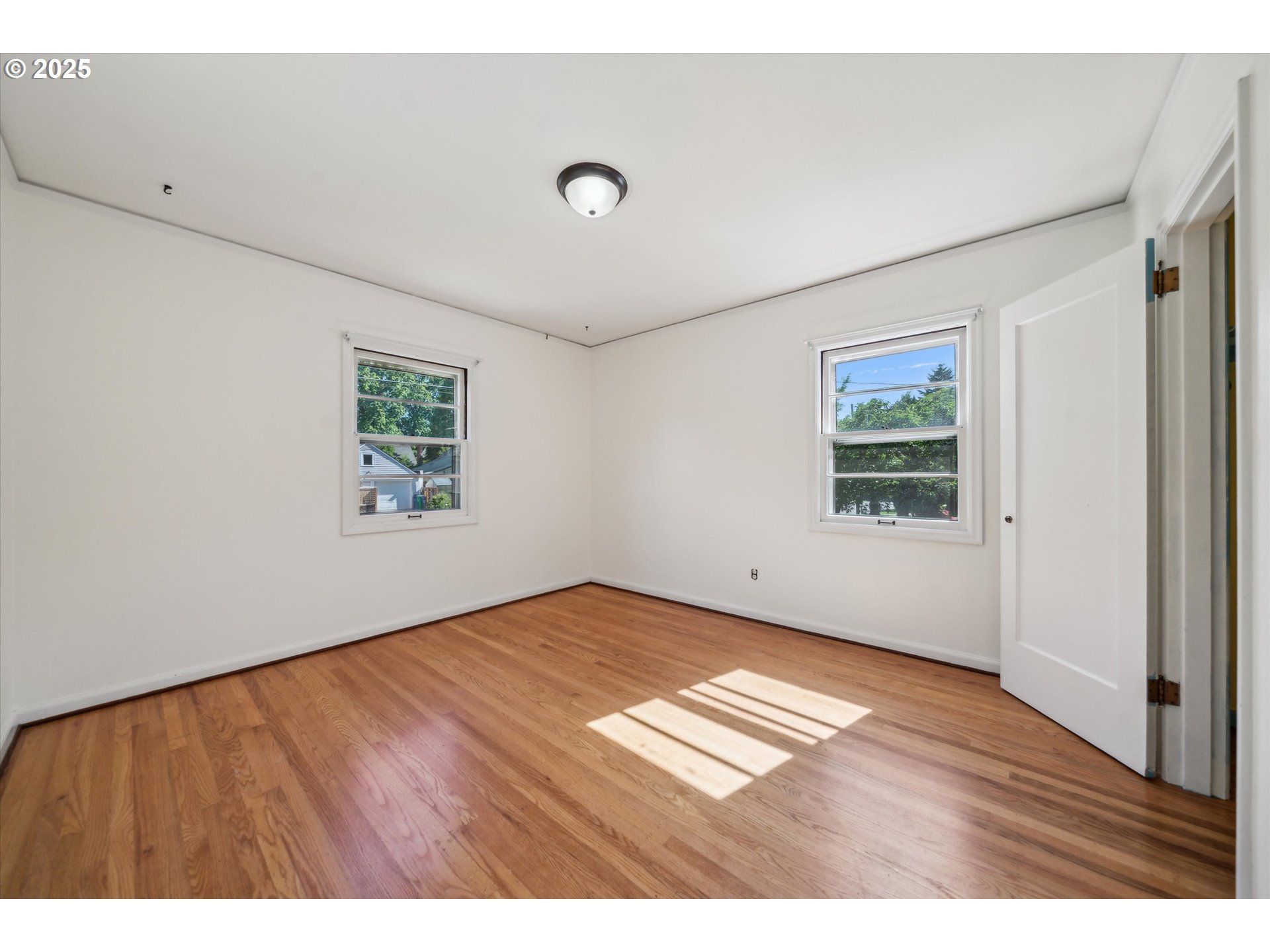 1906 SE 29TH AVE