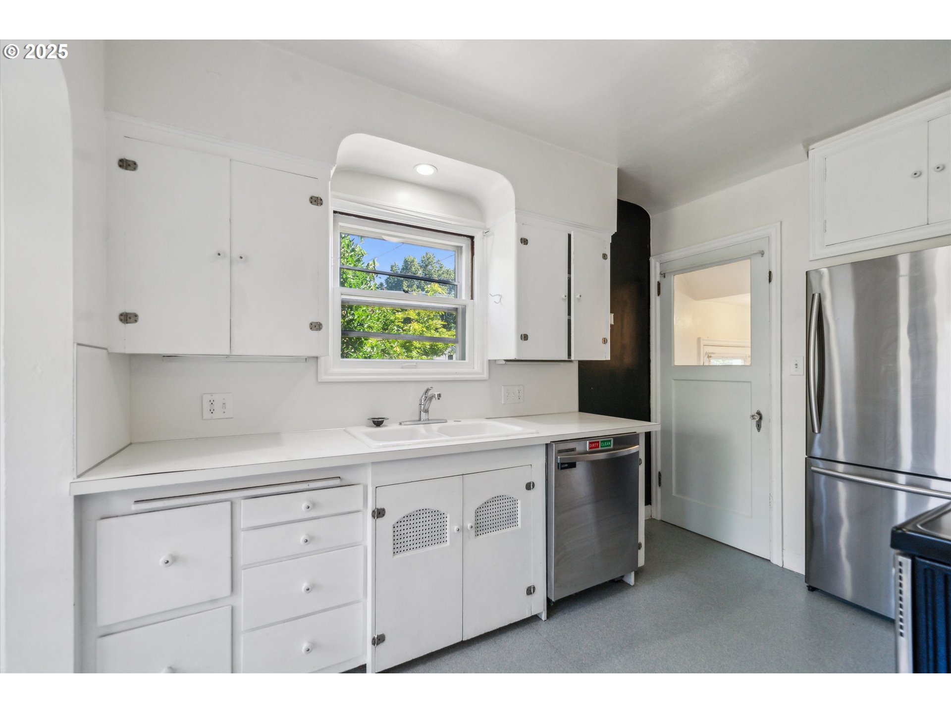 1906 SE 29TH AVE