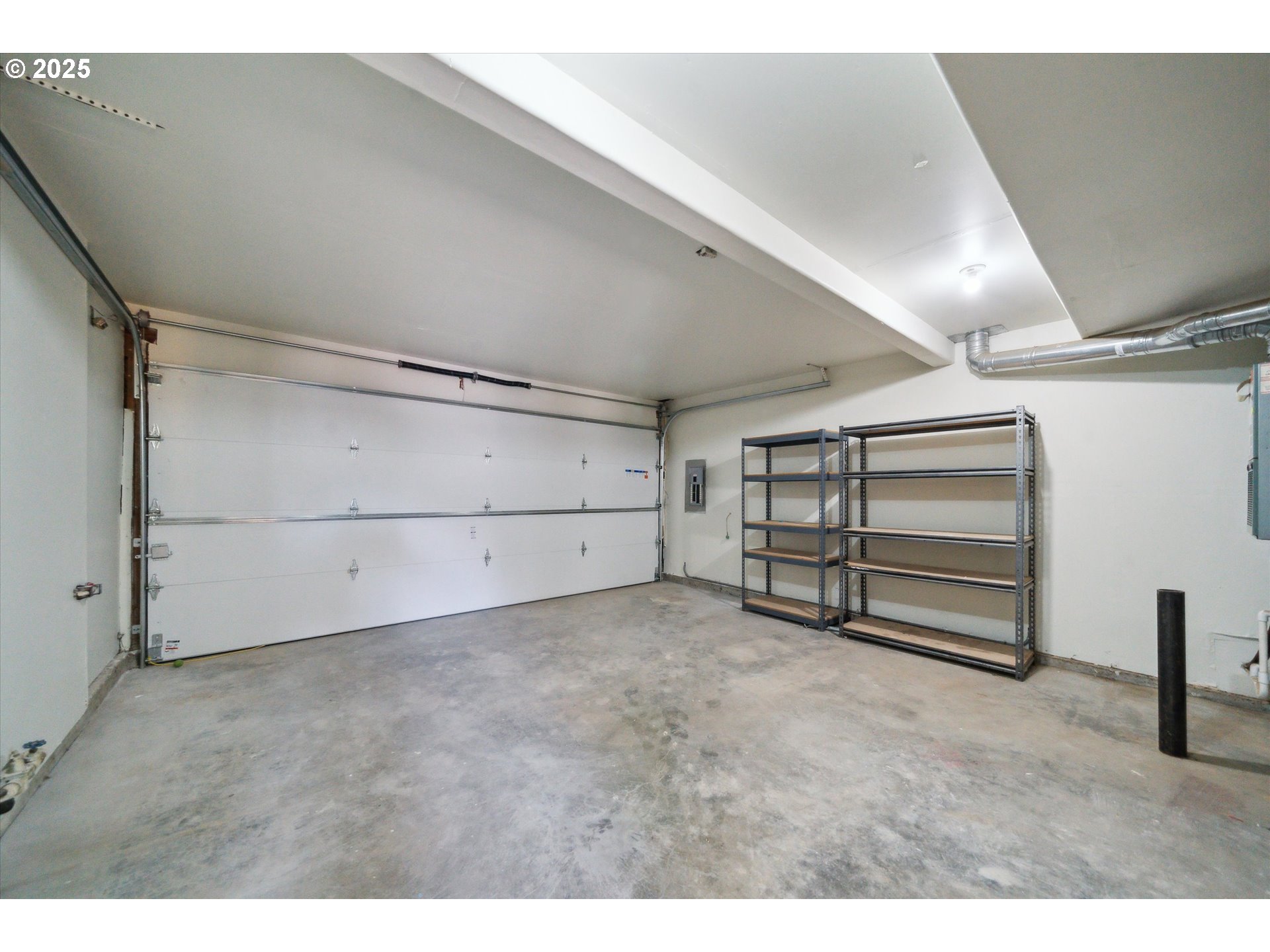 7255 SE BORWICK ST