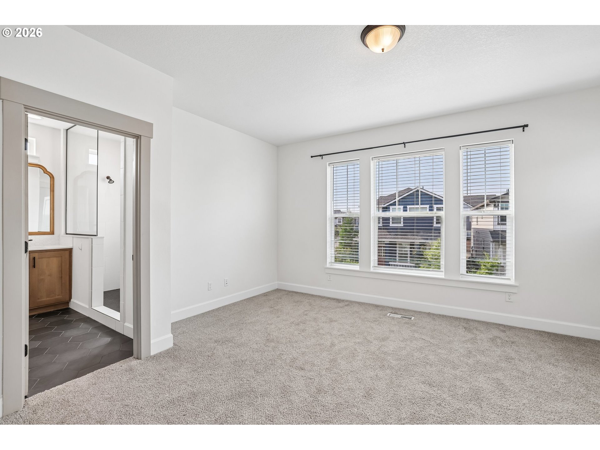 6992 SE SKIPPER LN