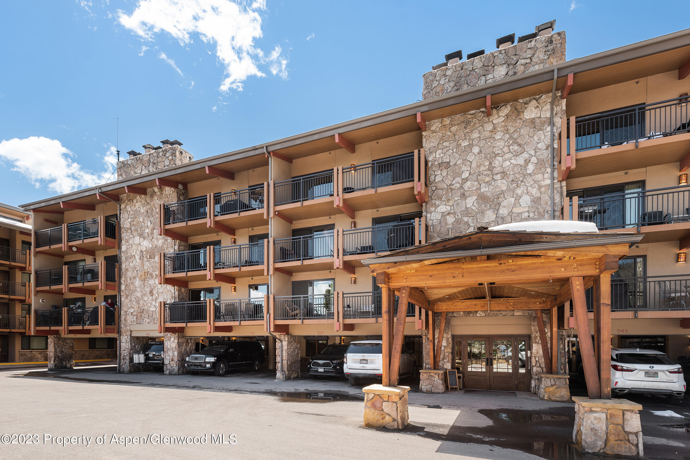 30 Anderson Lane Unit: 814