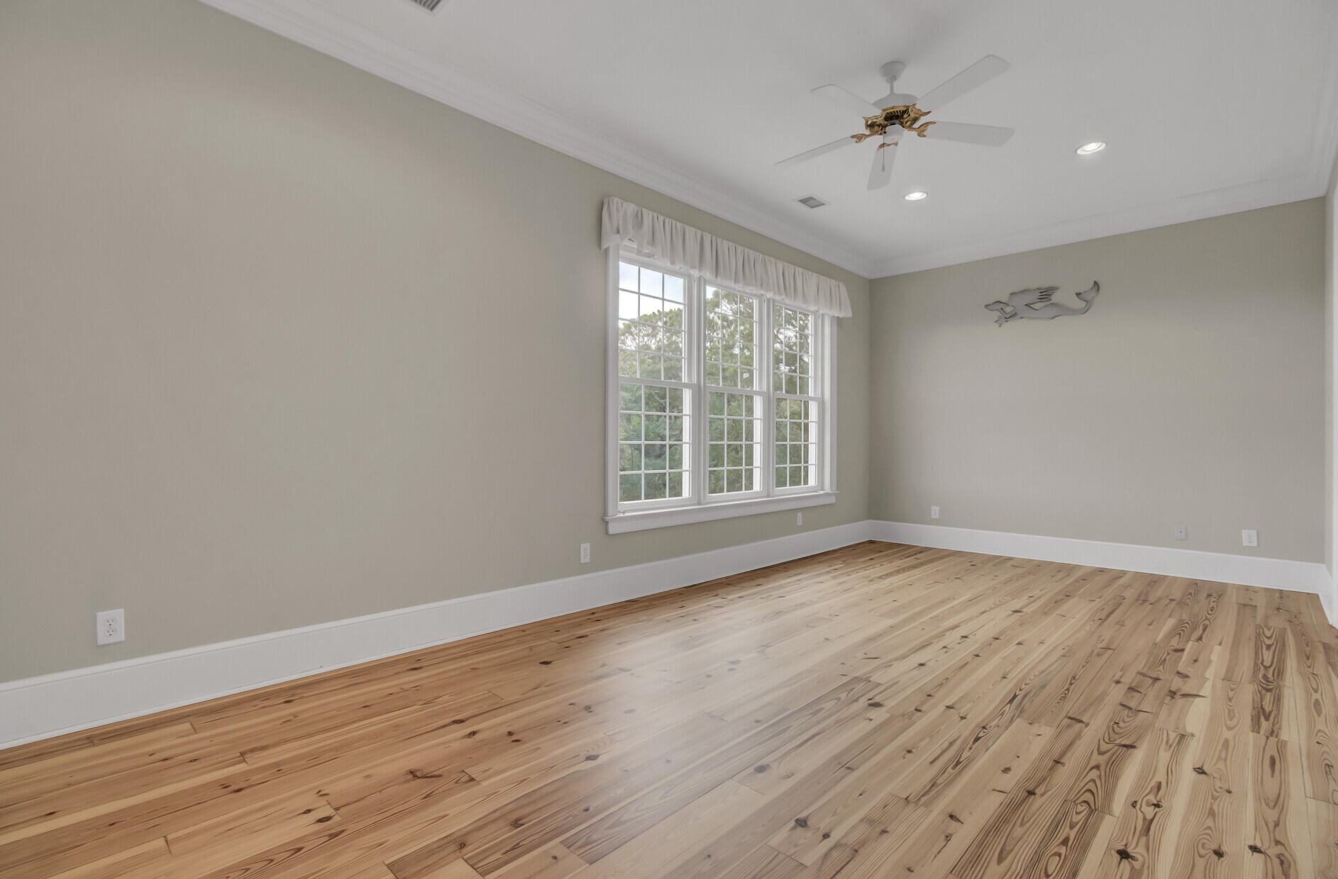 6147 Caravelle Court